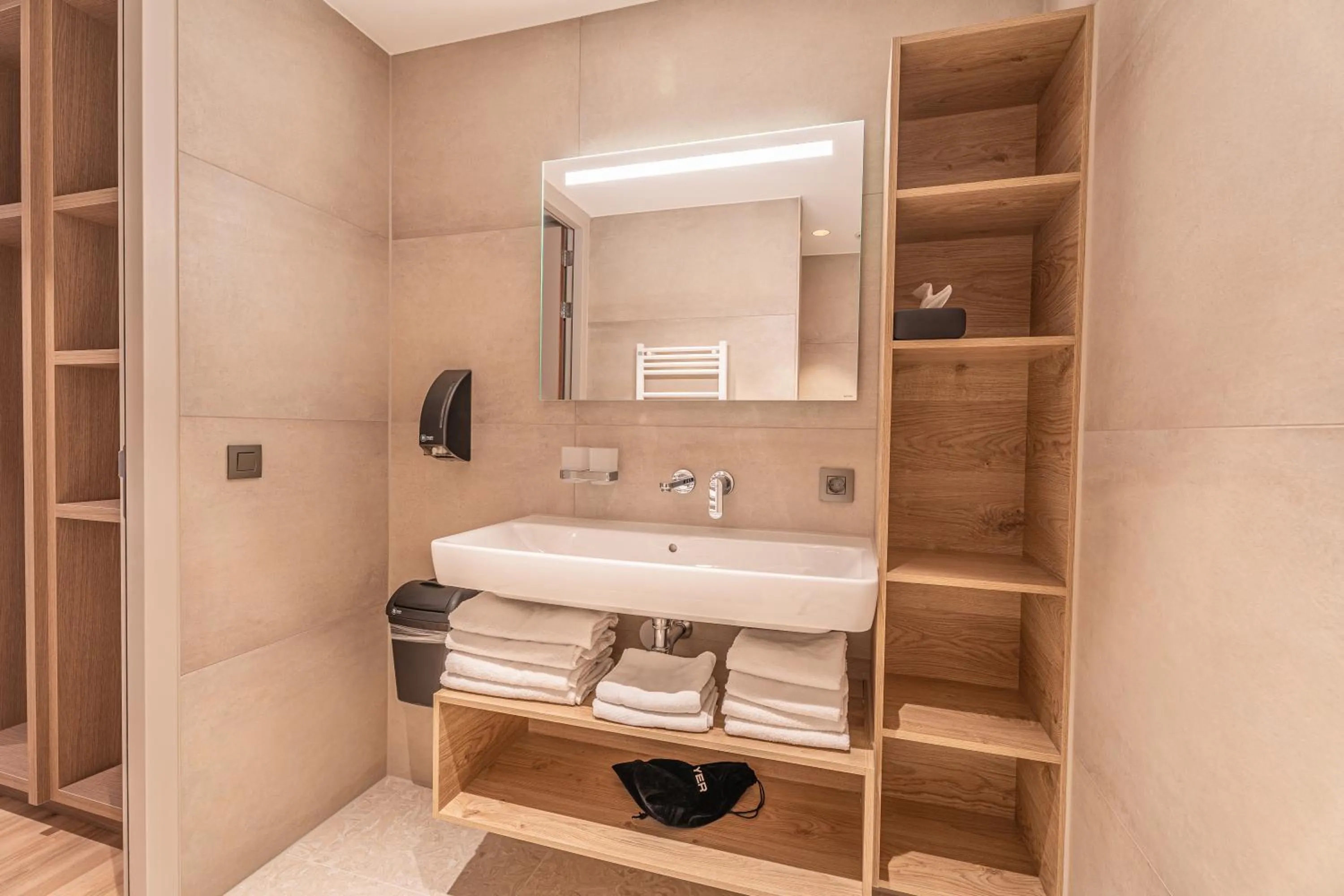 Bathroom in Strandhotel Duinoord