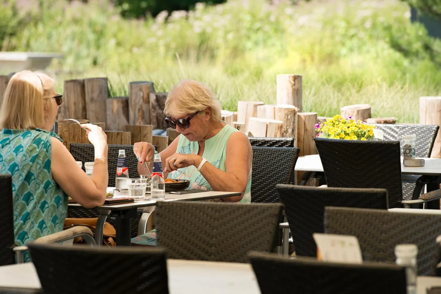 Restaurant/places to eat in Strandhotel Duinoord