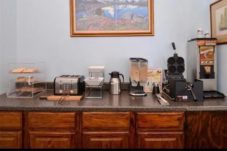 Continental breakfast in Americas Best Value Inn - Carson City
