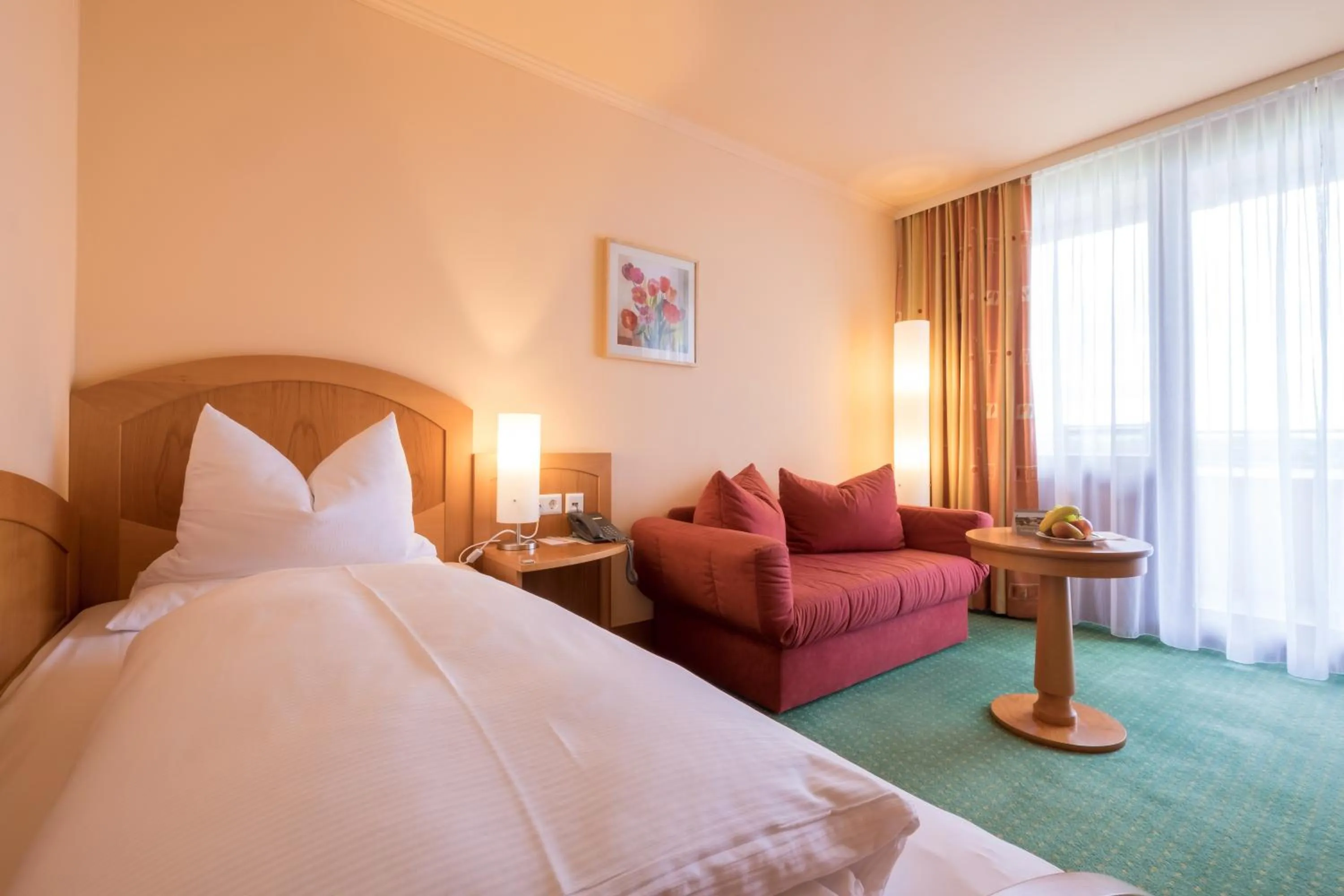 Photo of the whole room, Bed in Gesundheitshotel Weißenstadt am See