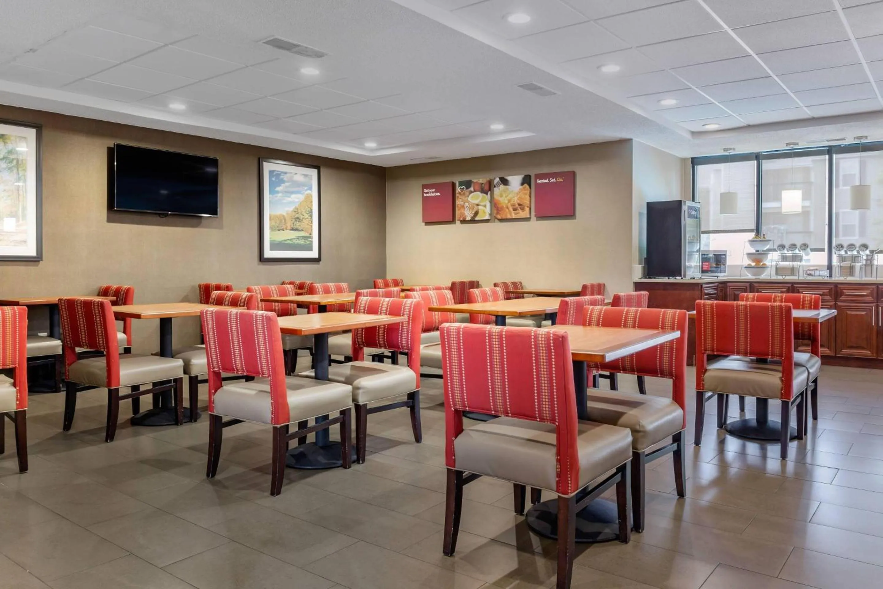 Breakfast in Comfort Suites Dover University Area