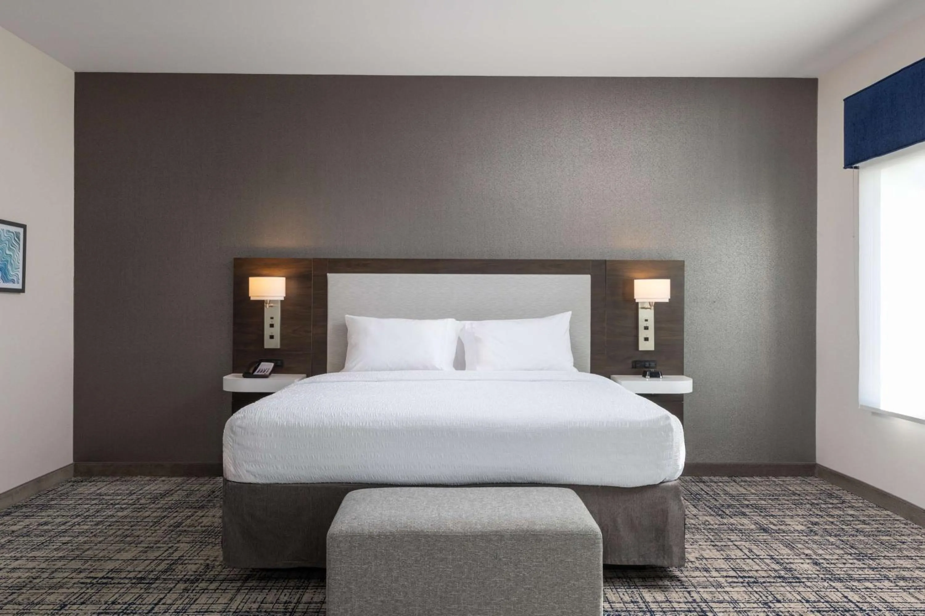 Bed in Hampton Inn & Suites Manteca