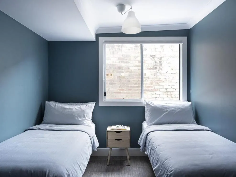 Bedroom, Bed in Manly Backpackers