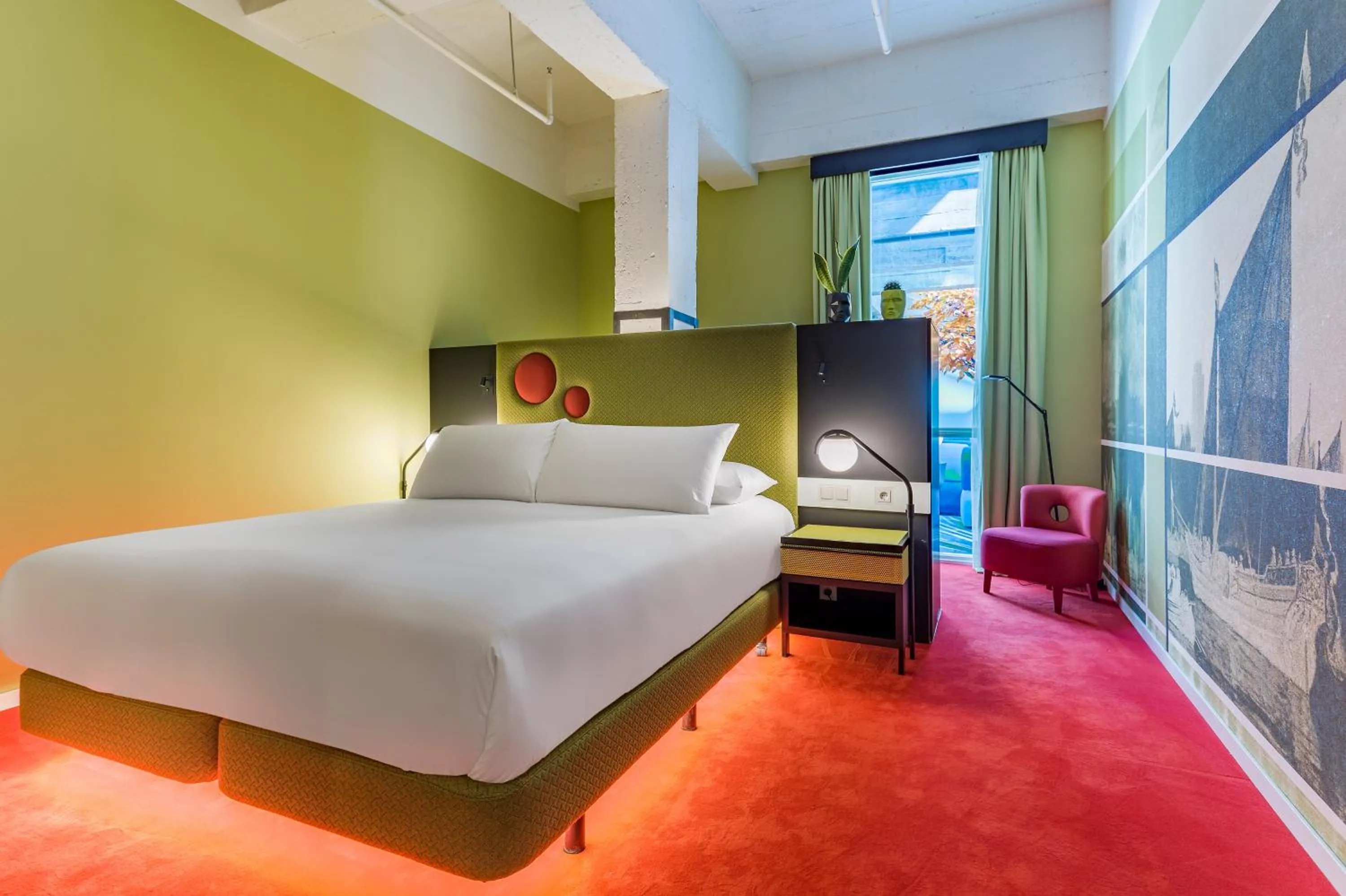 Bedroom, Bed in Room Mate Bruno, Rotterdam