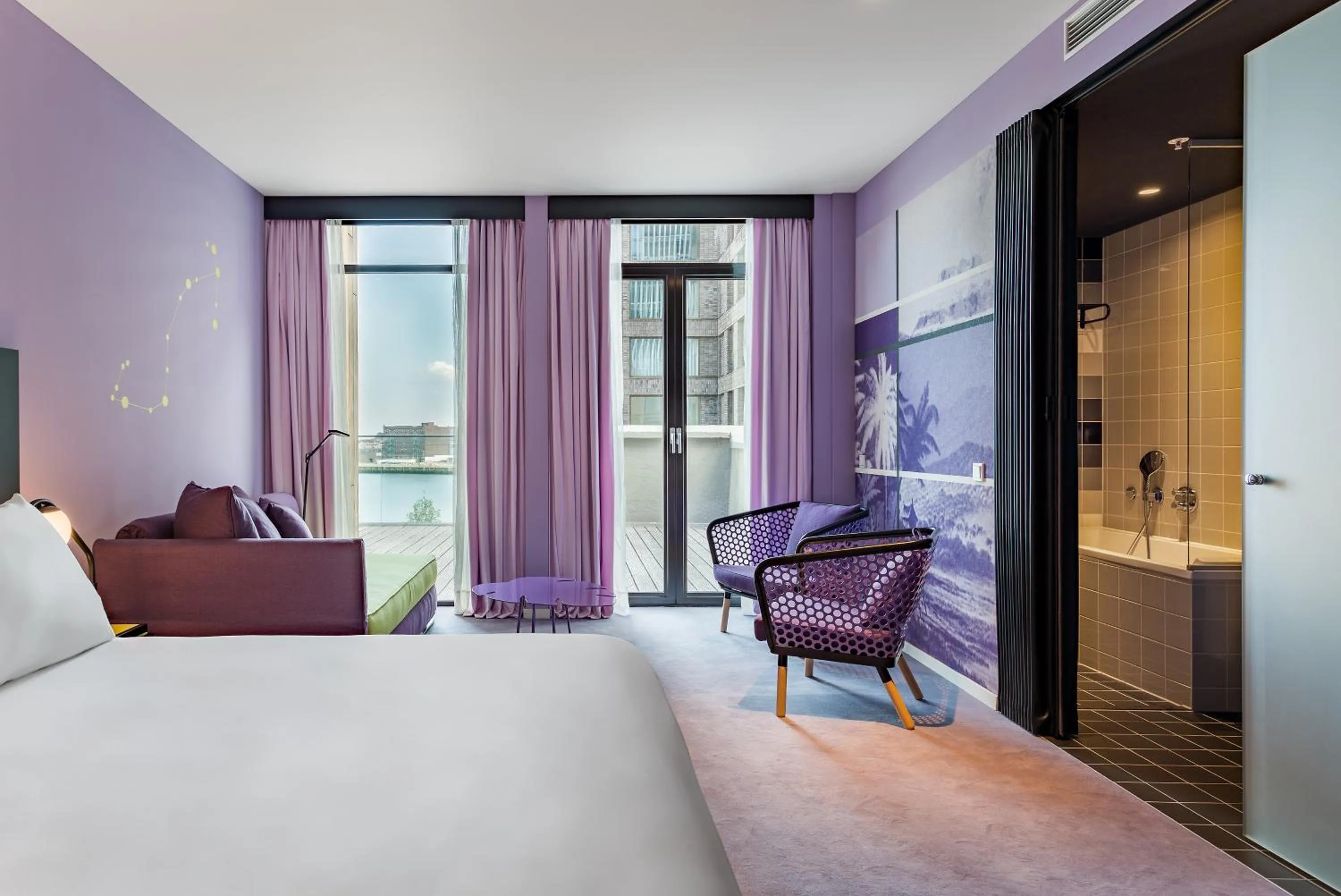 Photo of the whole room, Bed in Room Mate Bruno, Rotterdam