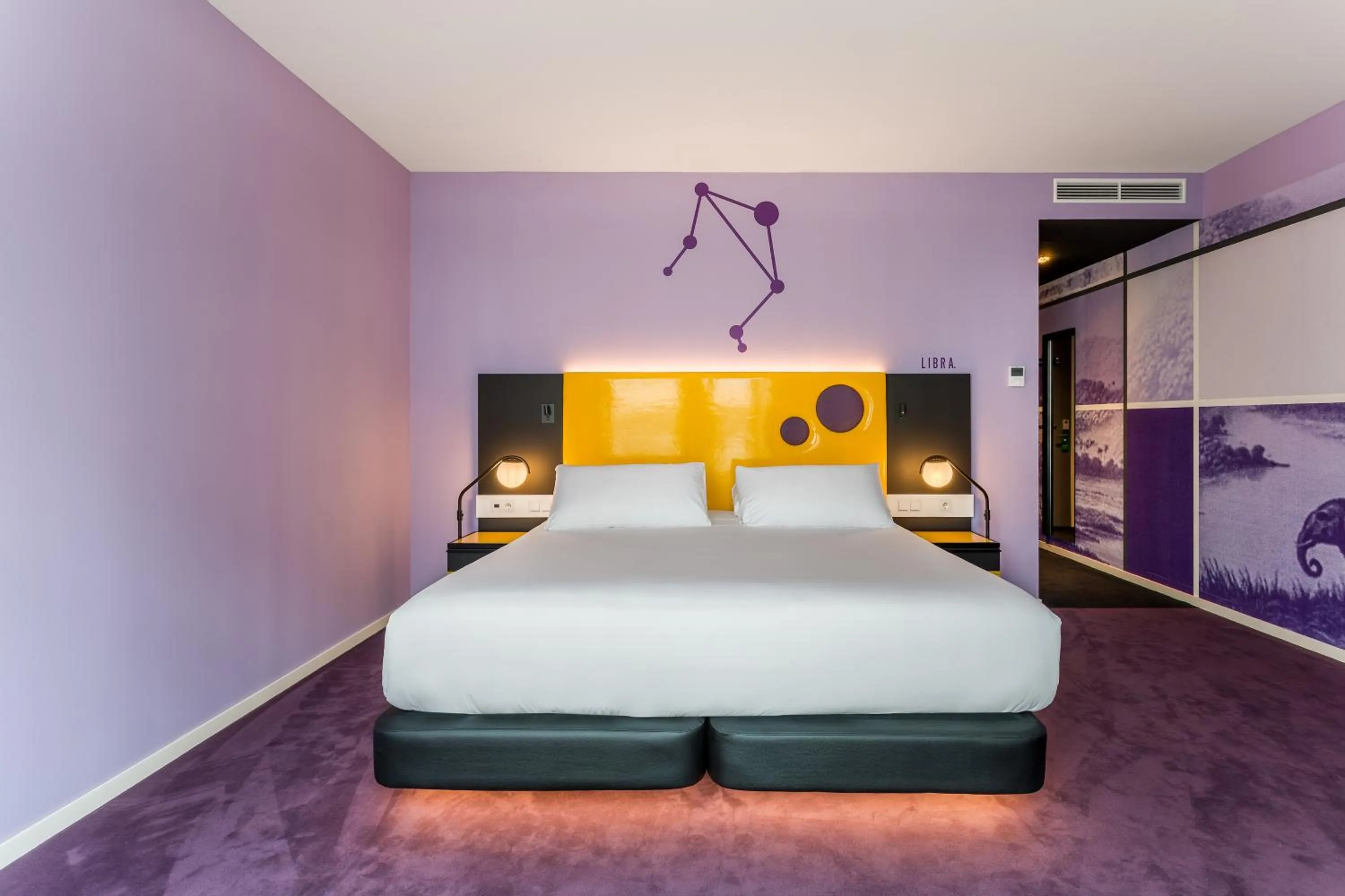 Photo of the whole room, Bed in Room Mate Bruno, Rotterdam