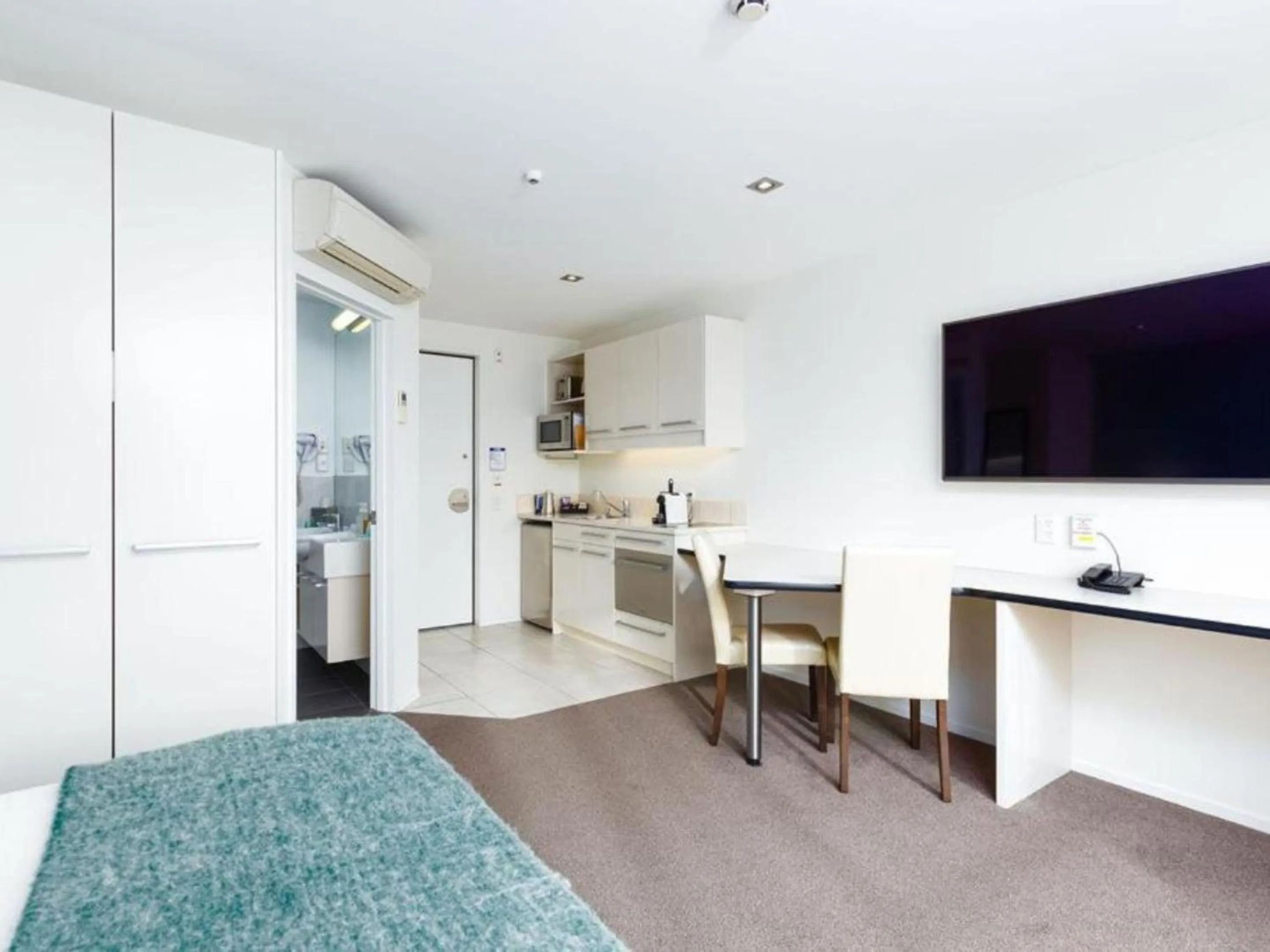 TV and multimedia in Palazzo Motor Lodge