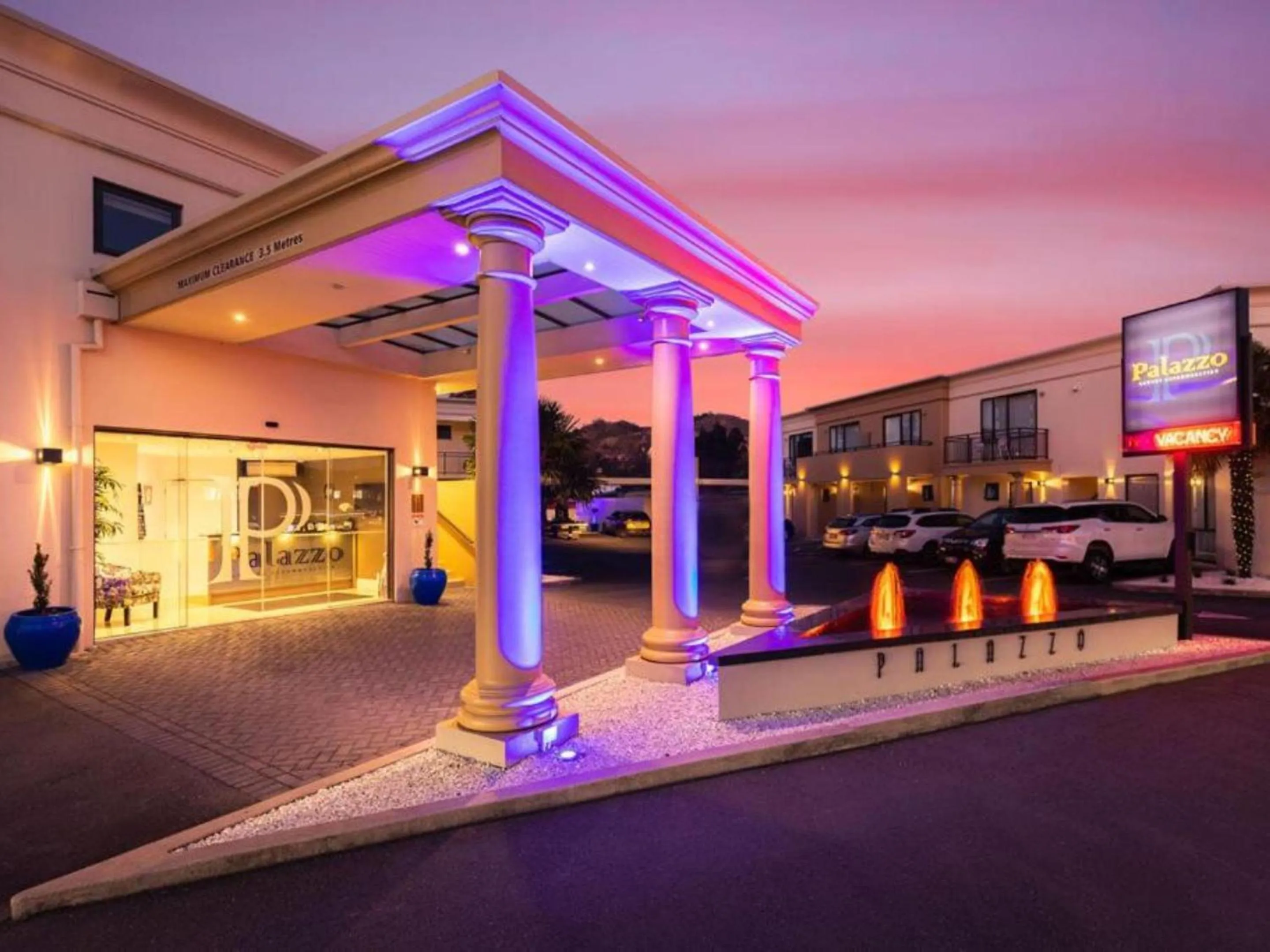 Property building in Palazzo Motor Lodge