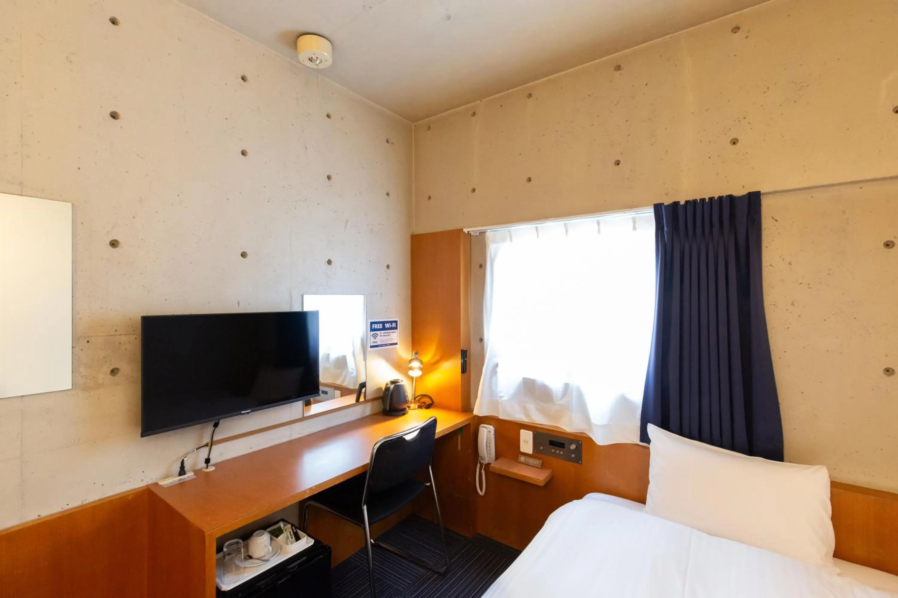 Photo of the whole room, Bed in Hotel Landmark Umeda