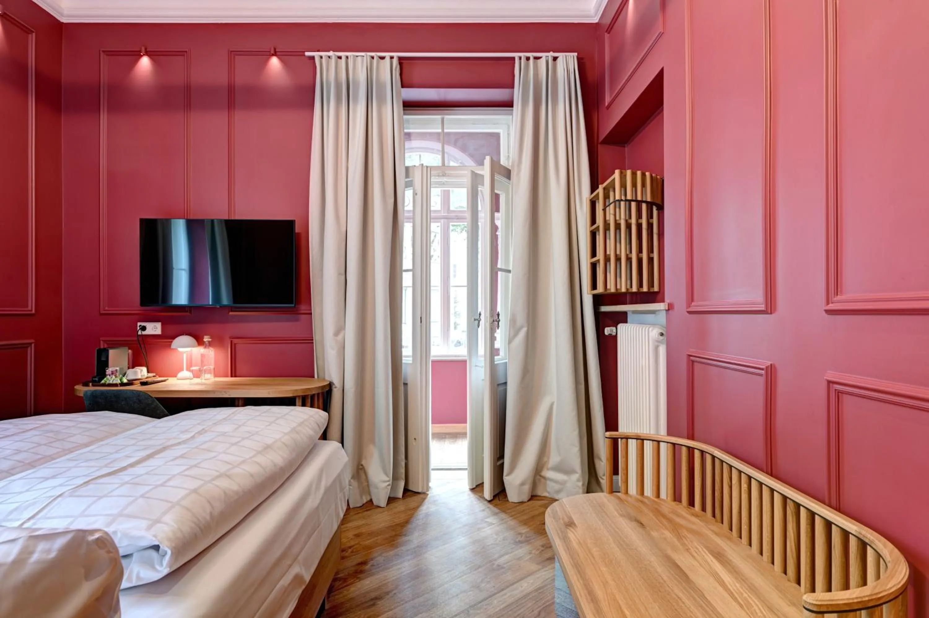 Photo of the whole room, Bed in Hotel Uhland