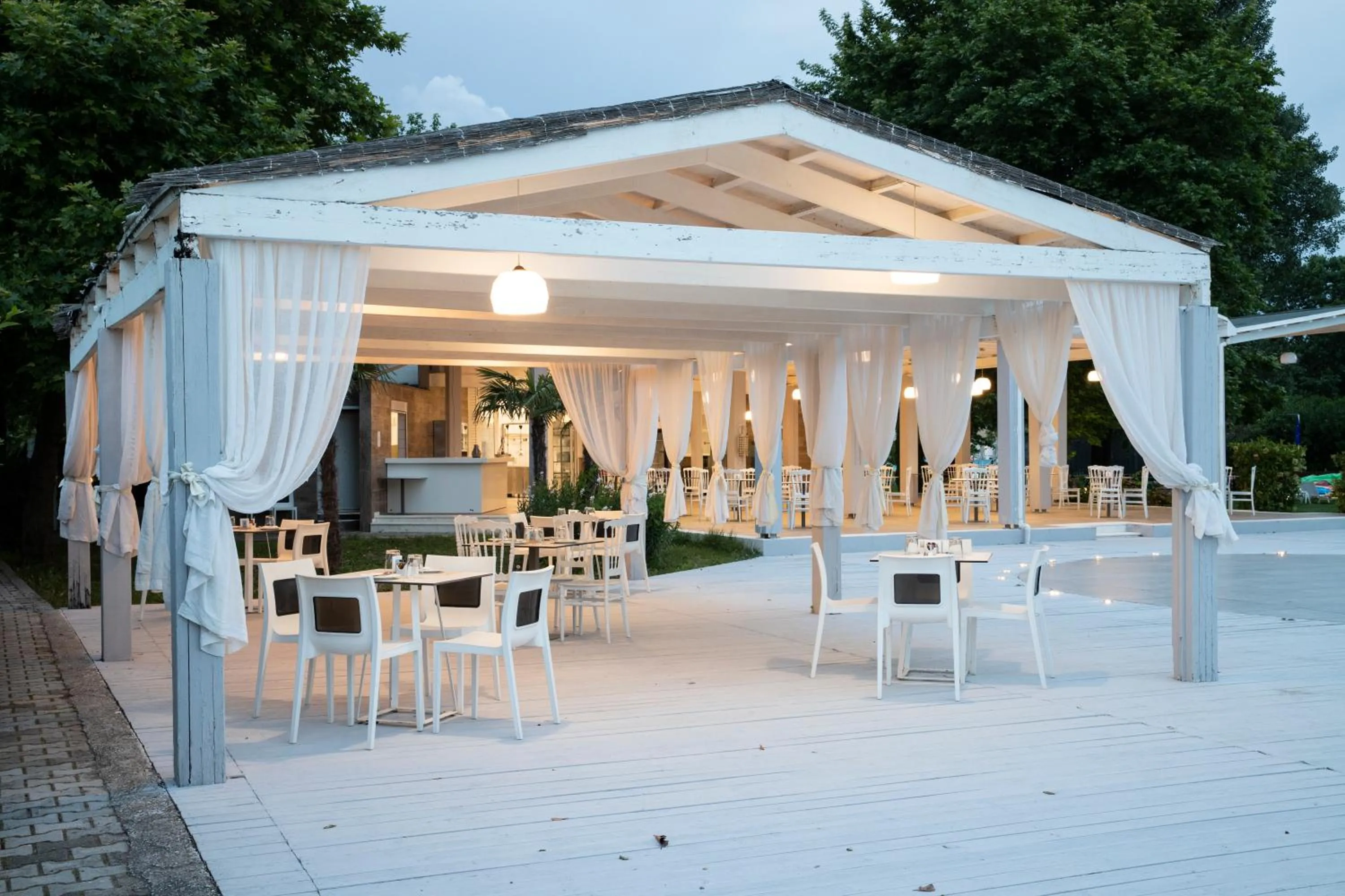 Restaurant/places to eat in Olympian Bay Grand Resort