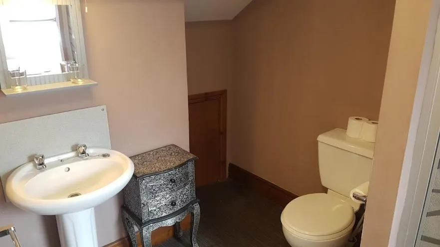 Bathroom in Forresters Bar & French Restaurant with Rooms