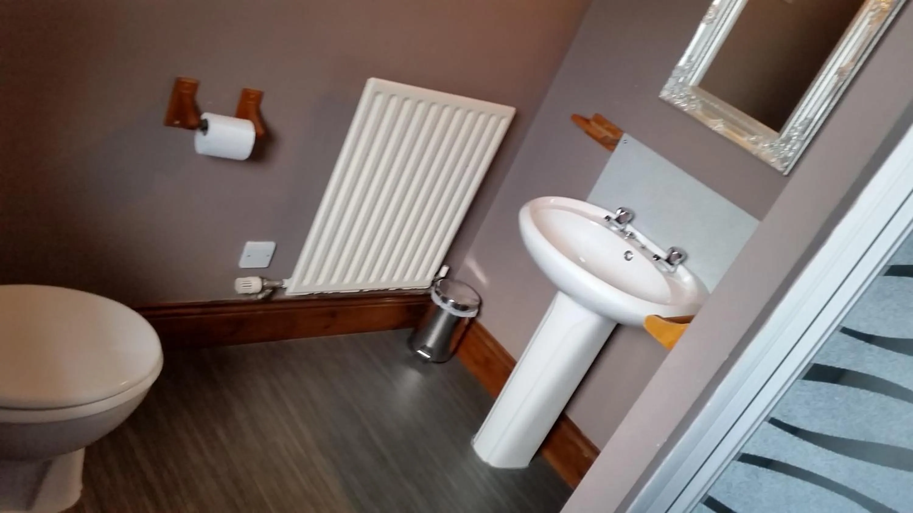 Bathroom in Forresters Bar & French Restaurant with Rooms