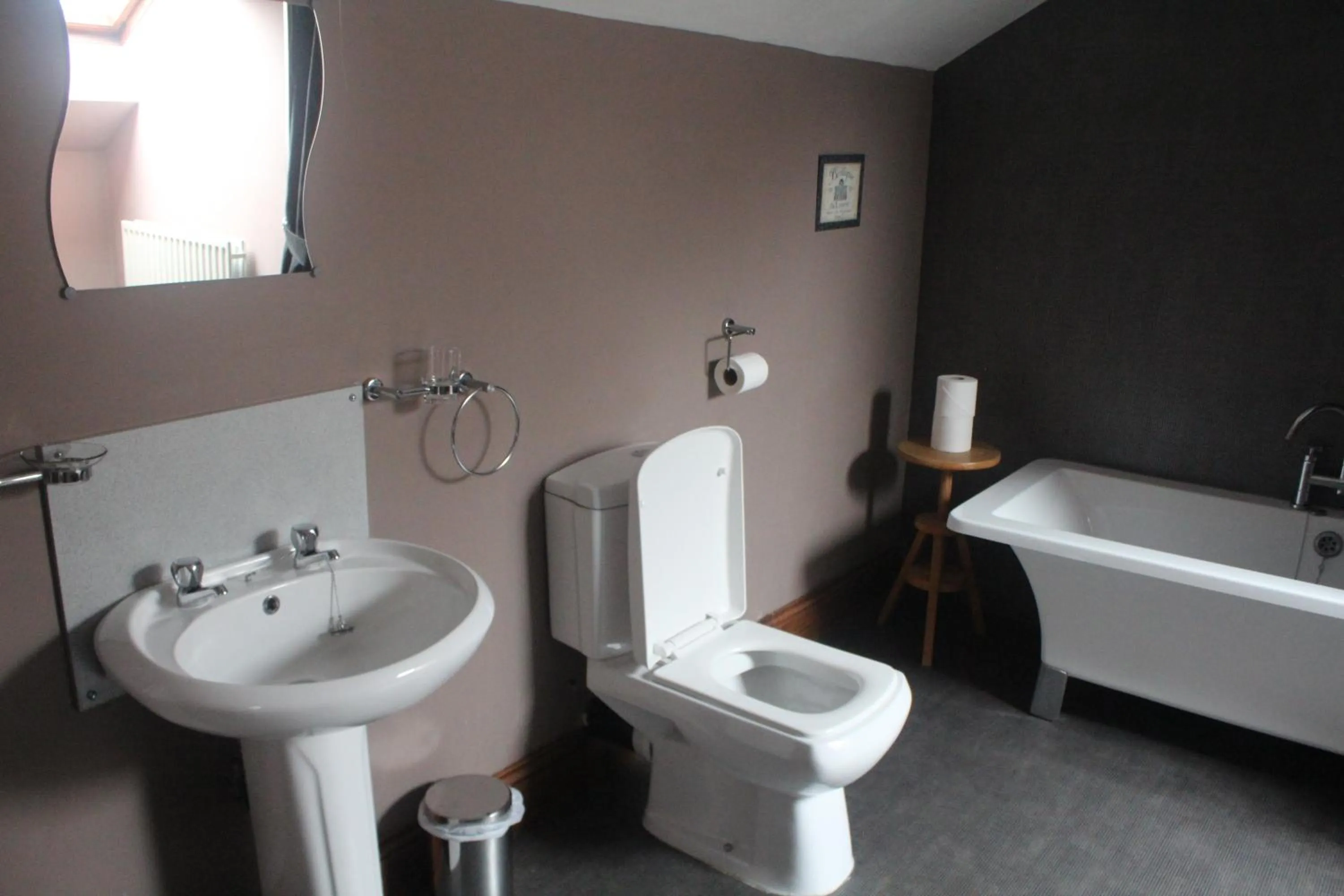 Bathroom in Forresters Bar & French Restaurant with Rooms