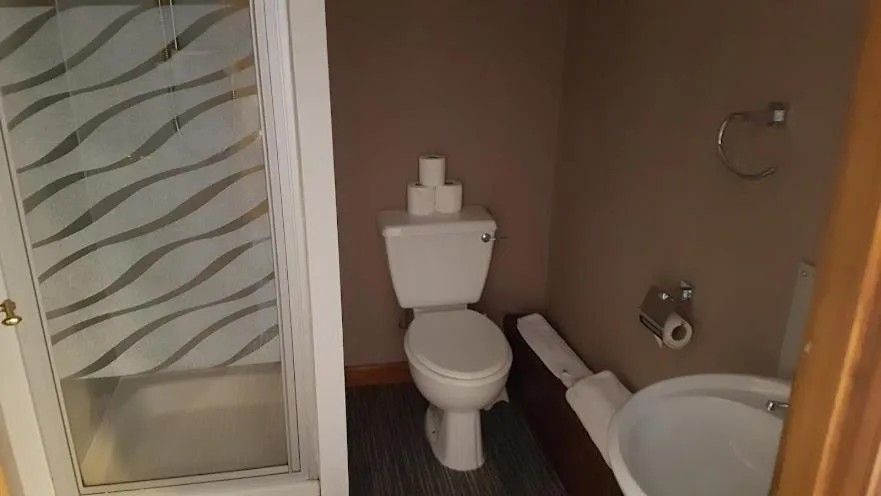 Bathroom in Forresters Bar & French Restaurant with Rooms