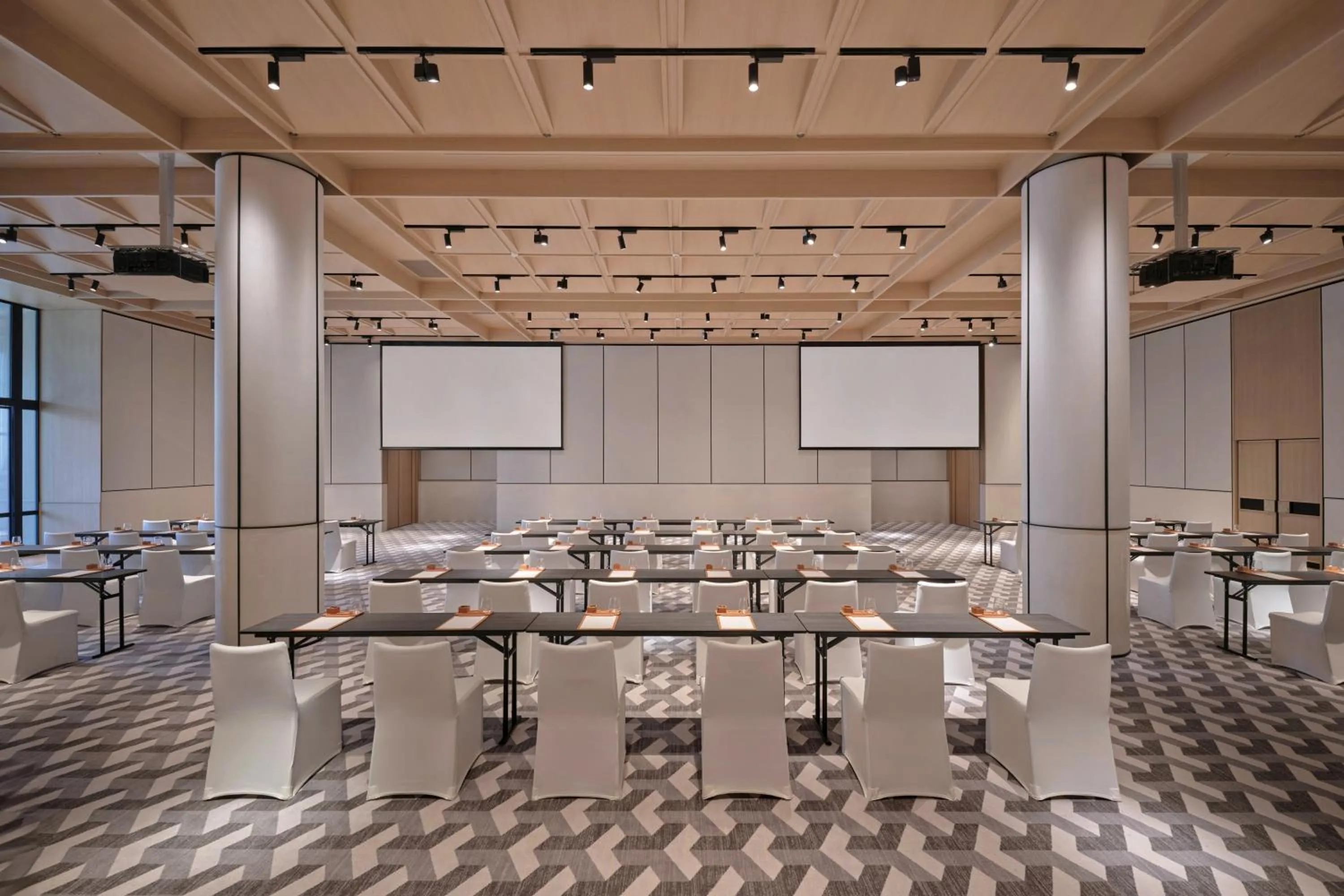 Hyatt Centric Zhongshan Park Shanghai