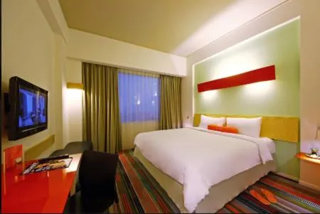 Bed in HARRIS Hotel & Convention Festival Citylink Bandung