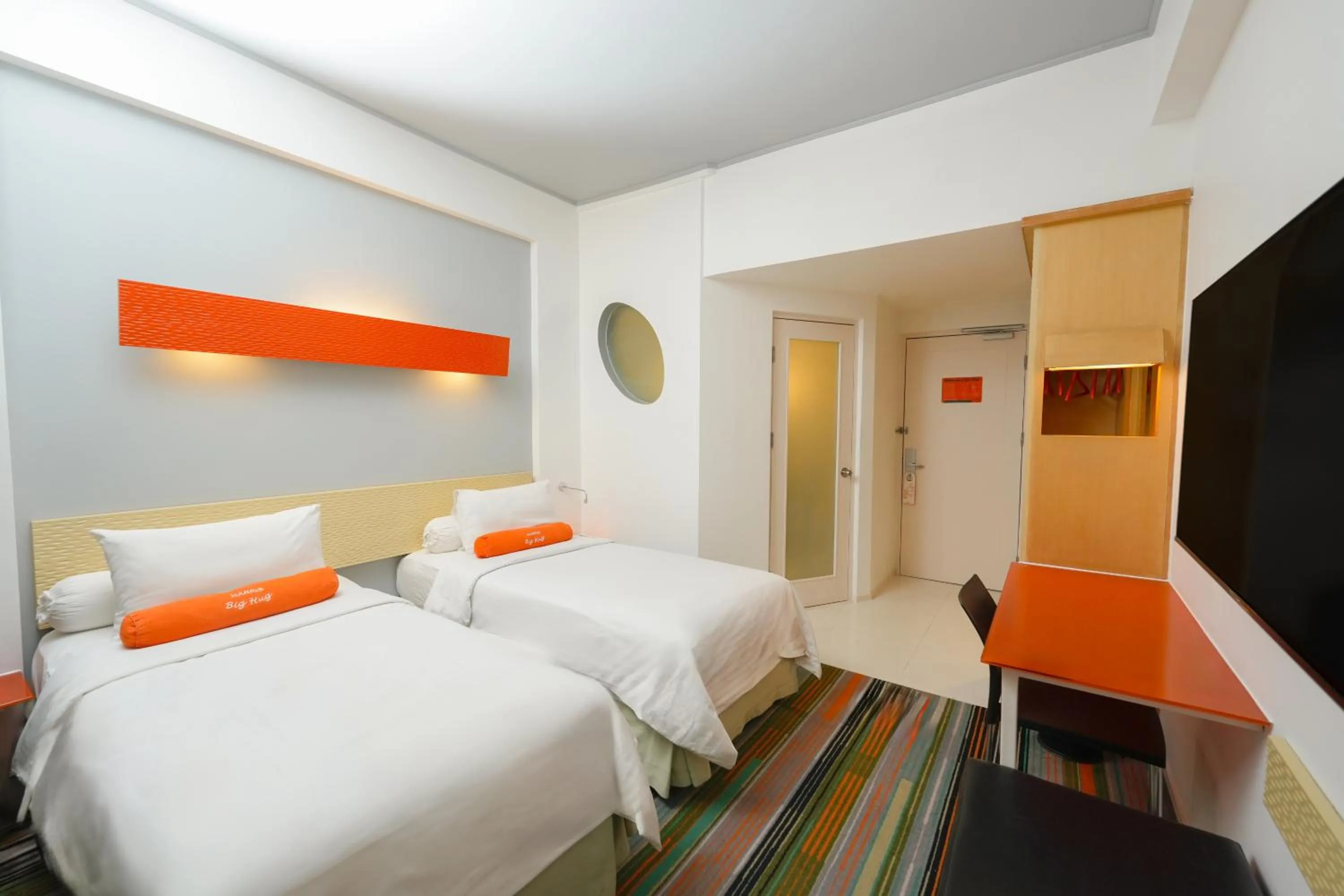 Bed in HARRIS Hotel & Convention Festival Citylink Bandung