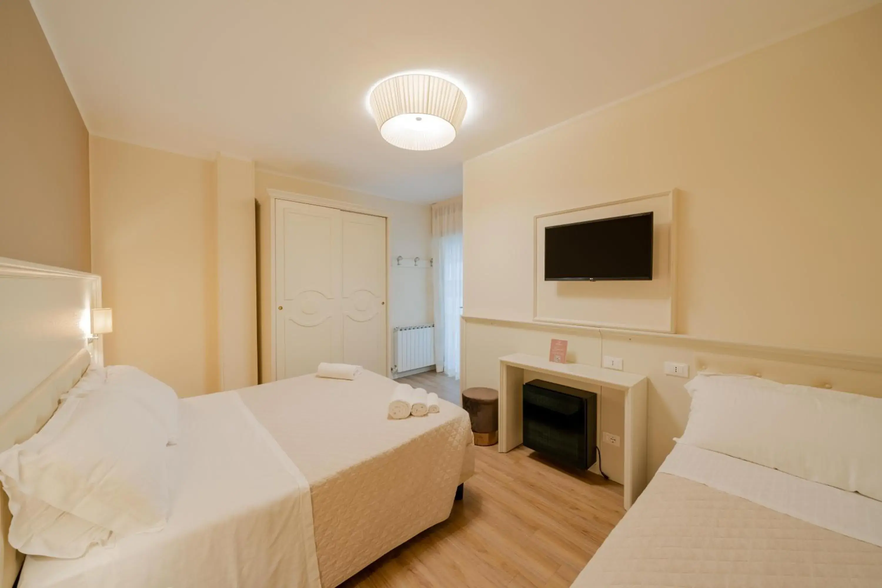 Classic Triple Room in Hotel Orchidea Classic Triple Room in Hotel Orchidea