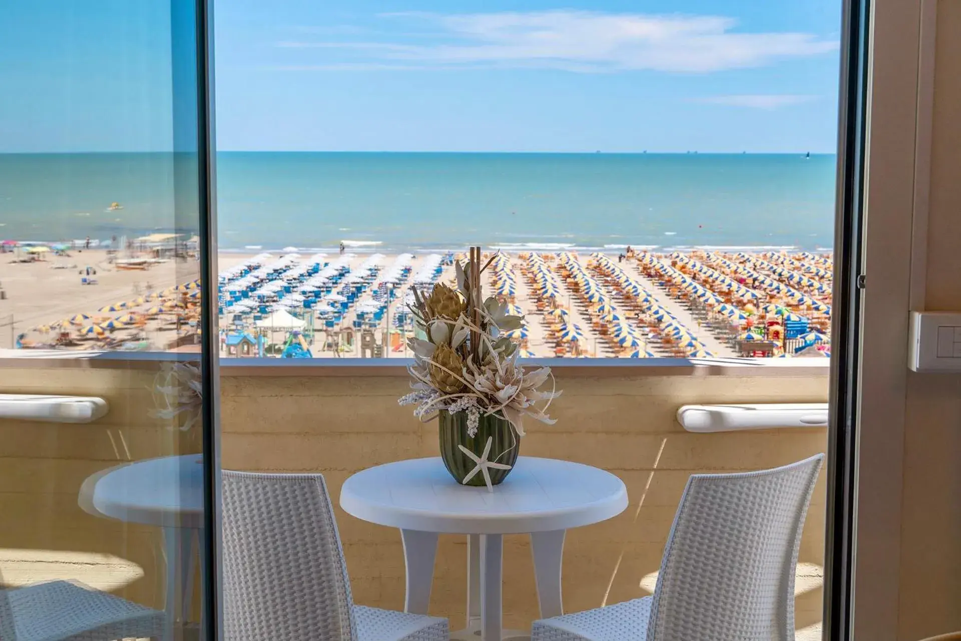 Queen Room with Sea View in Hotel Orchidea Queen Room with Sea View in Hotel Orchidea