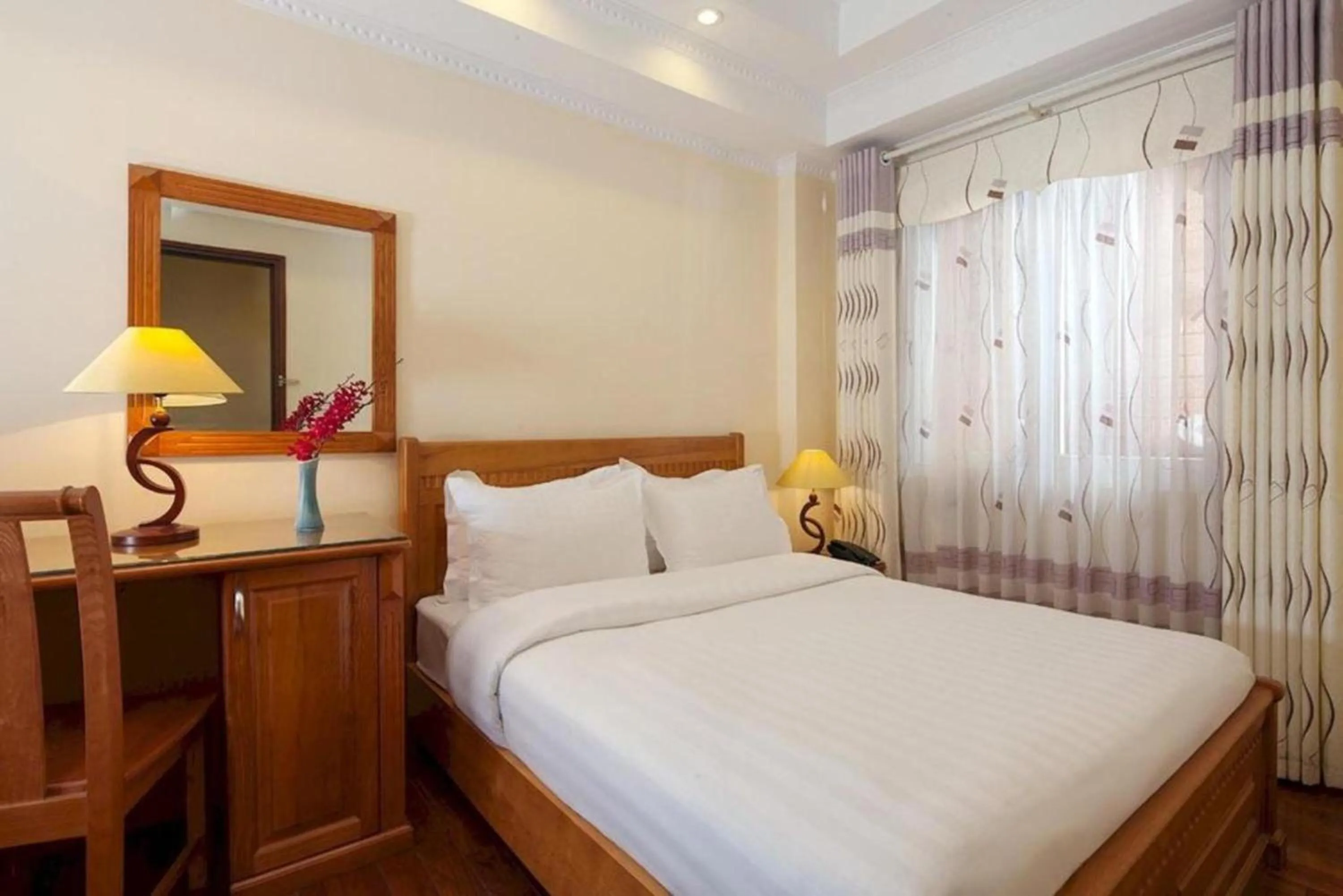 Photo of the whole room, Bed in Lucky 3 Hotel & Travel