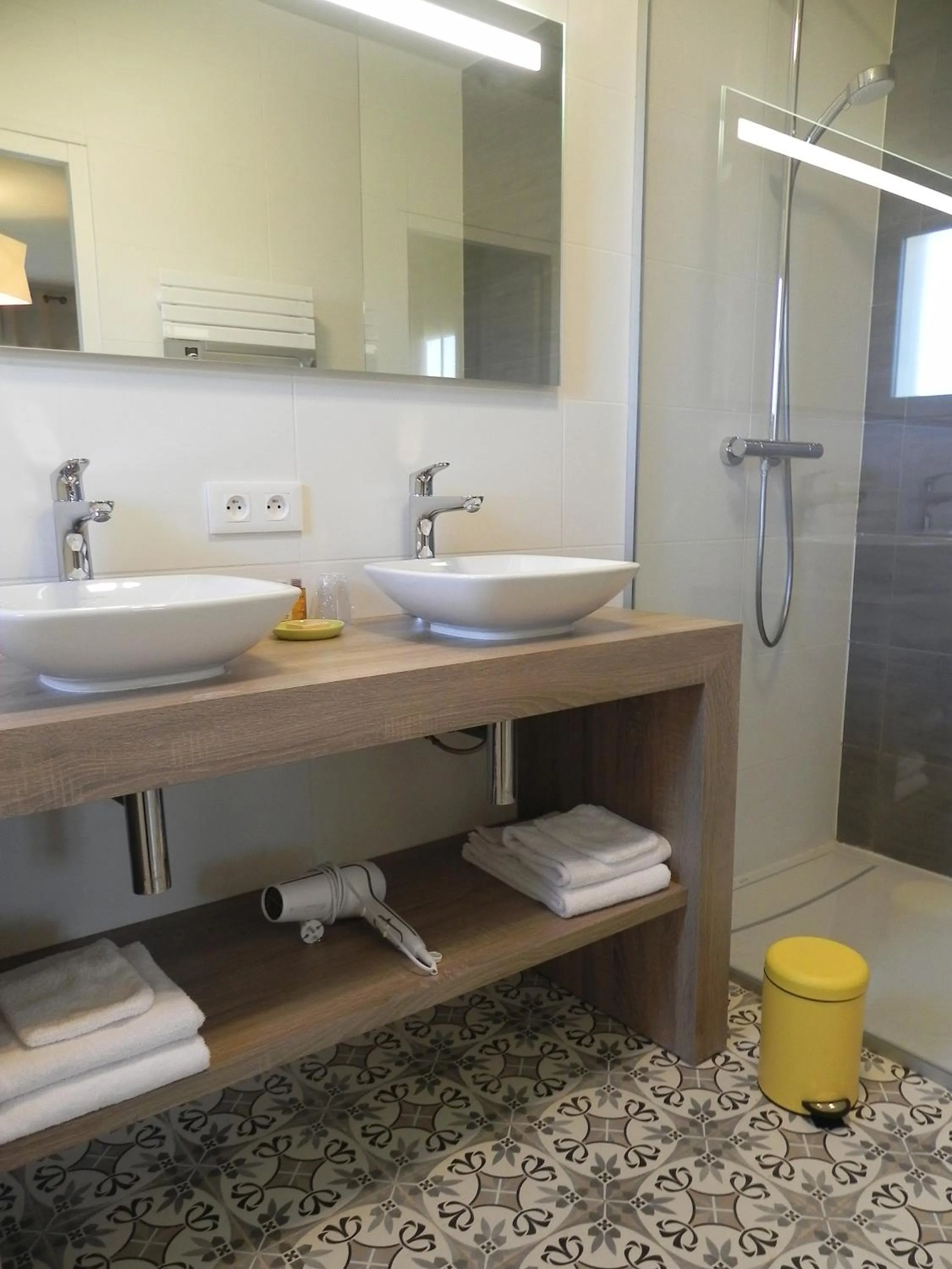 Bathroom in Hôtel La Bastide d'Iris