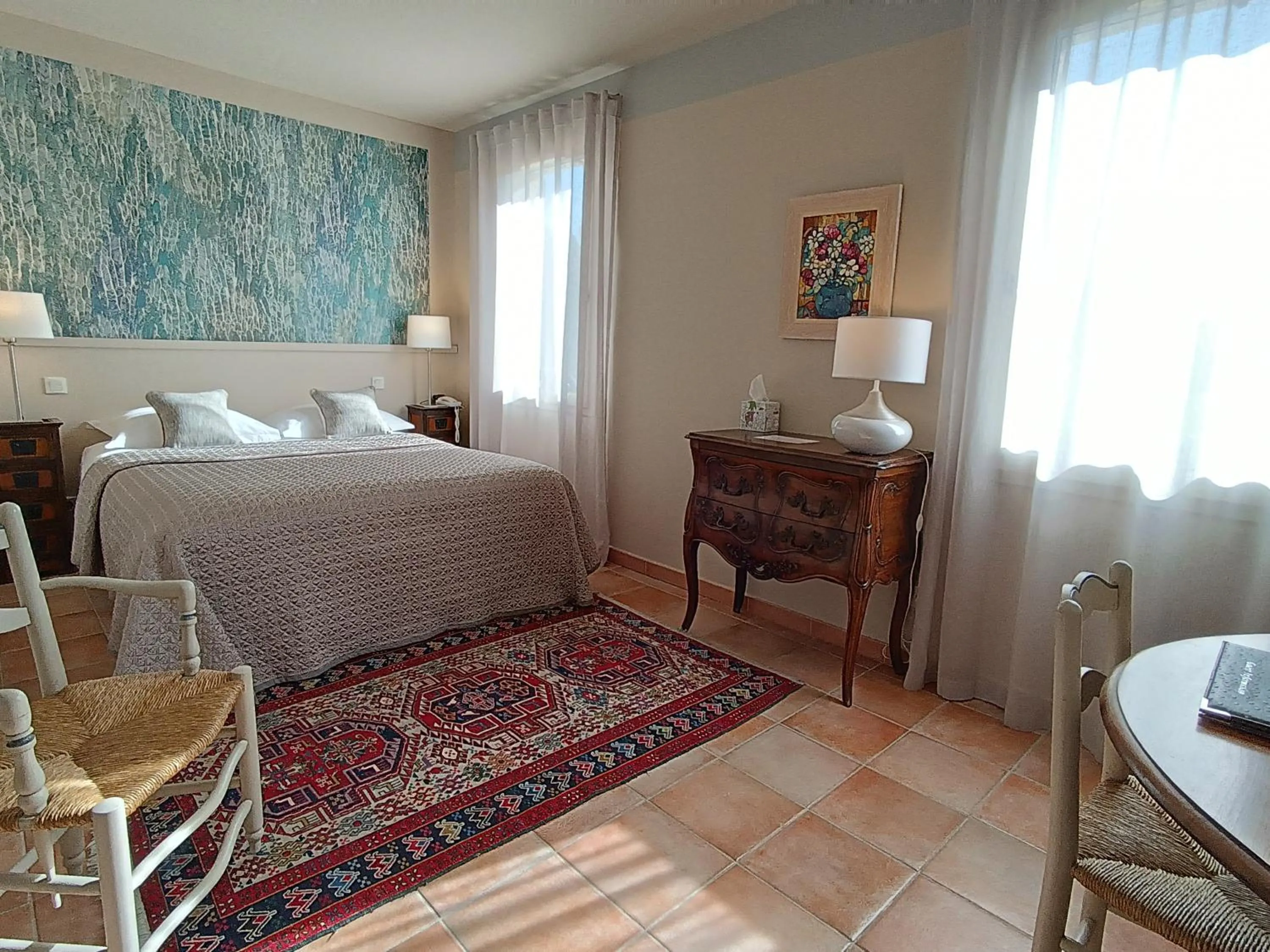 Bed in Hôtel La Bastide d'Iris