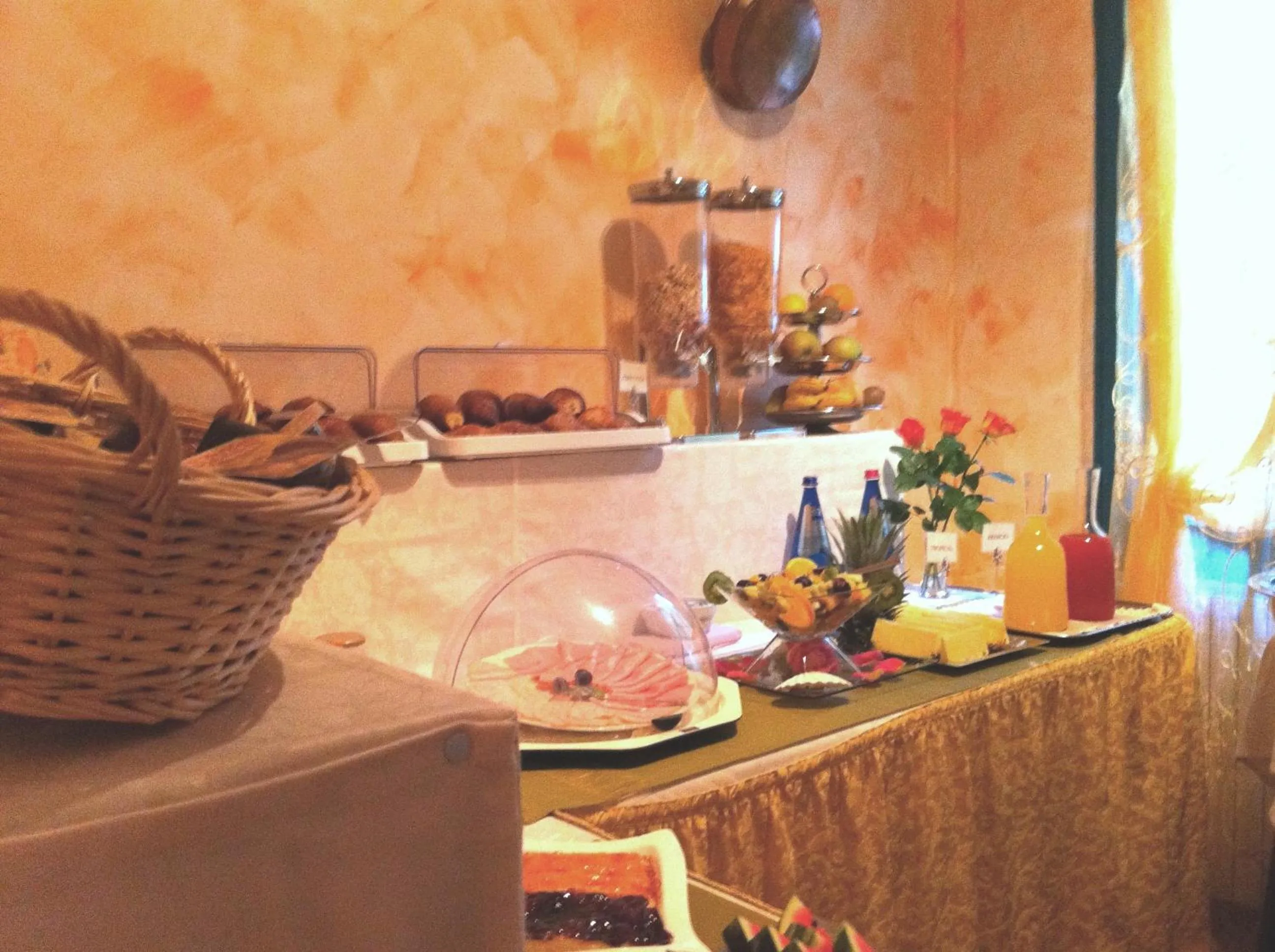 Buffet breakfast in Hotel Rurale Canneviè