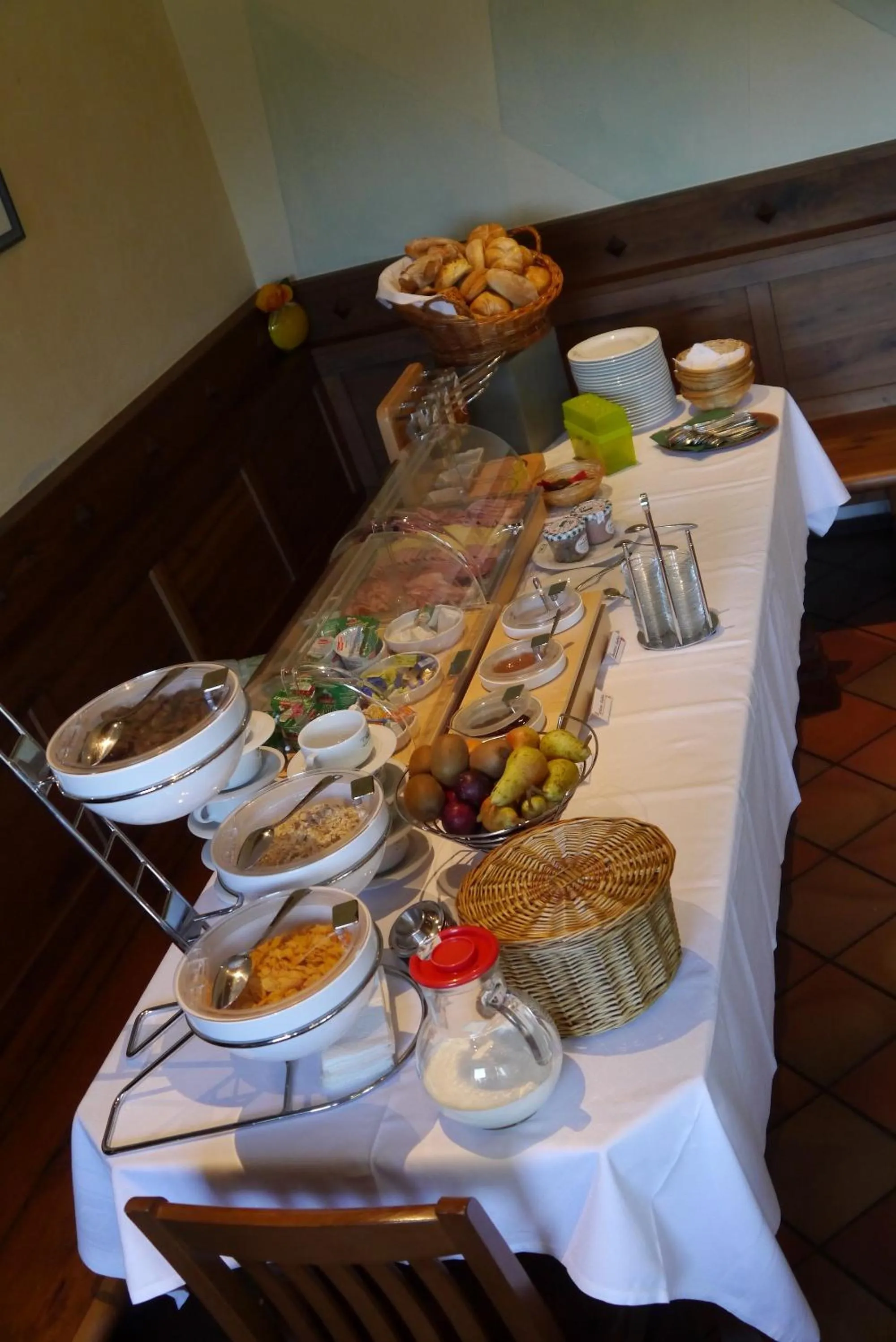 Buffet breakfast in Hotel Gasthof Fellner