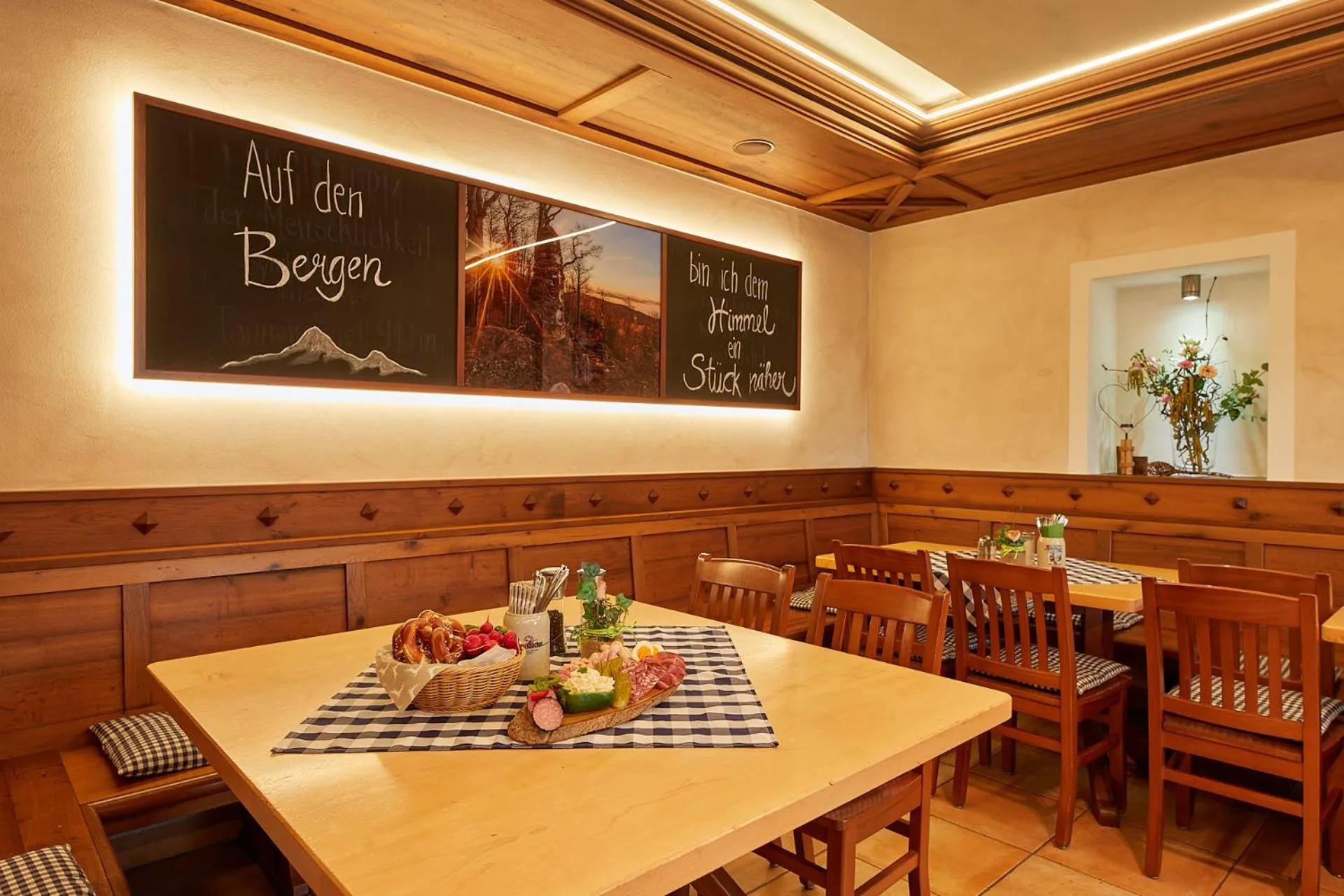 Restaurant/places to eat in Hotel Gasthof Fellner