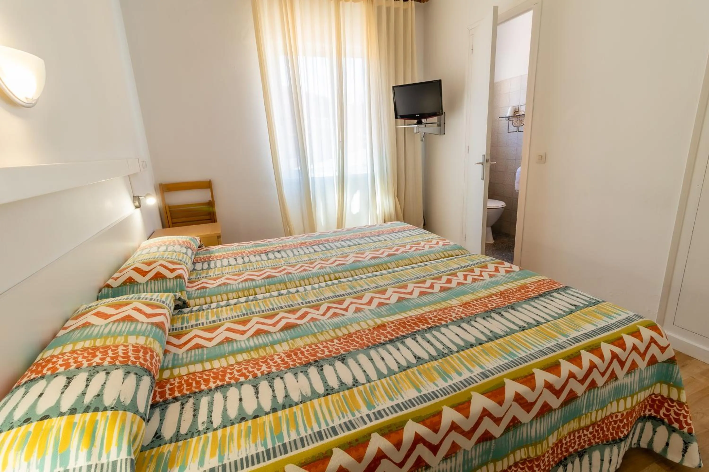 Photo of the whole room, Bed in Fonda Can Dalfo