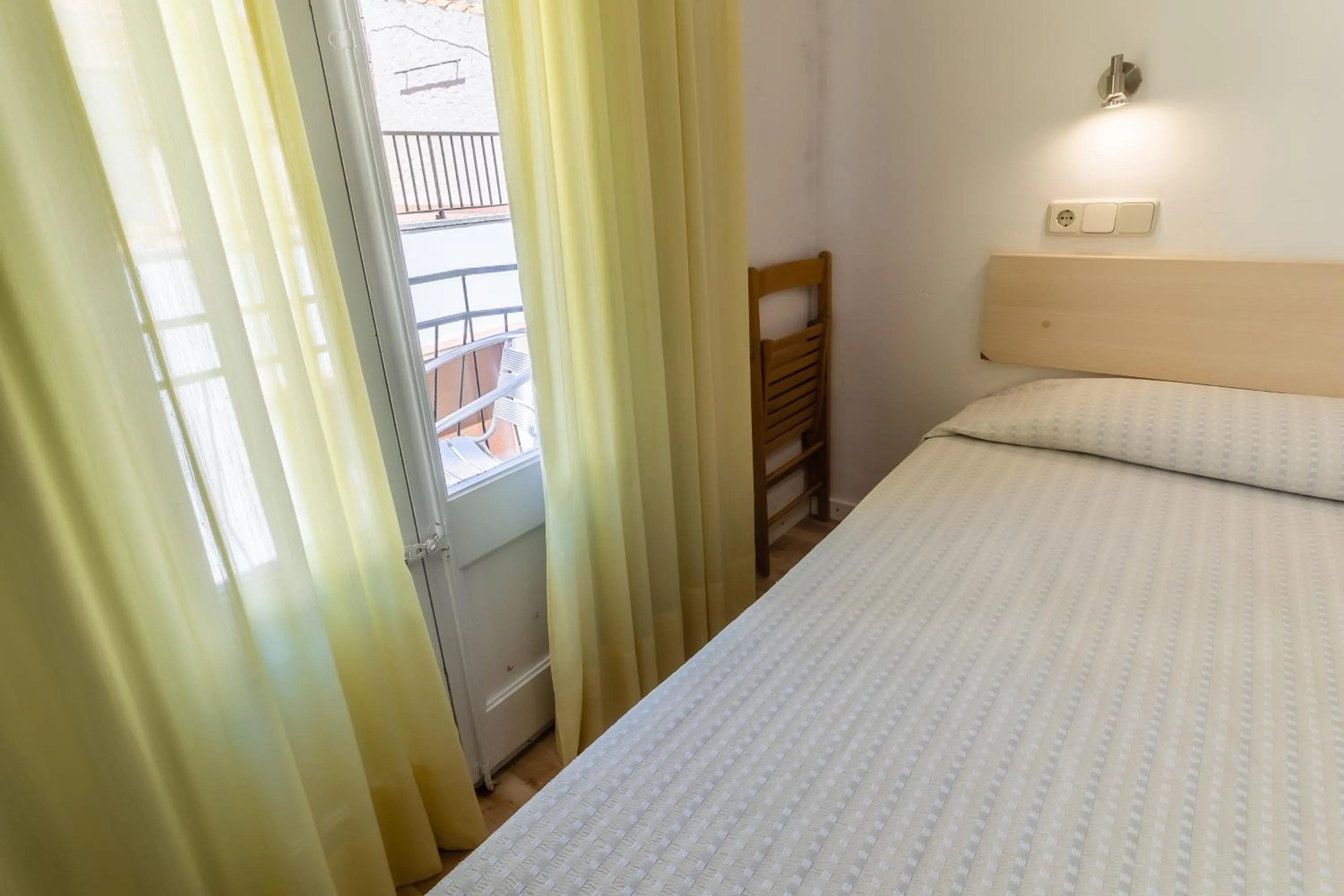 Photo of the whole room, Bed in Fonda Can Dalfo