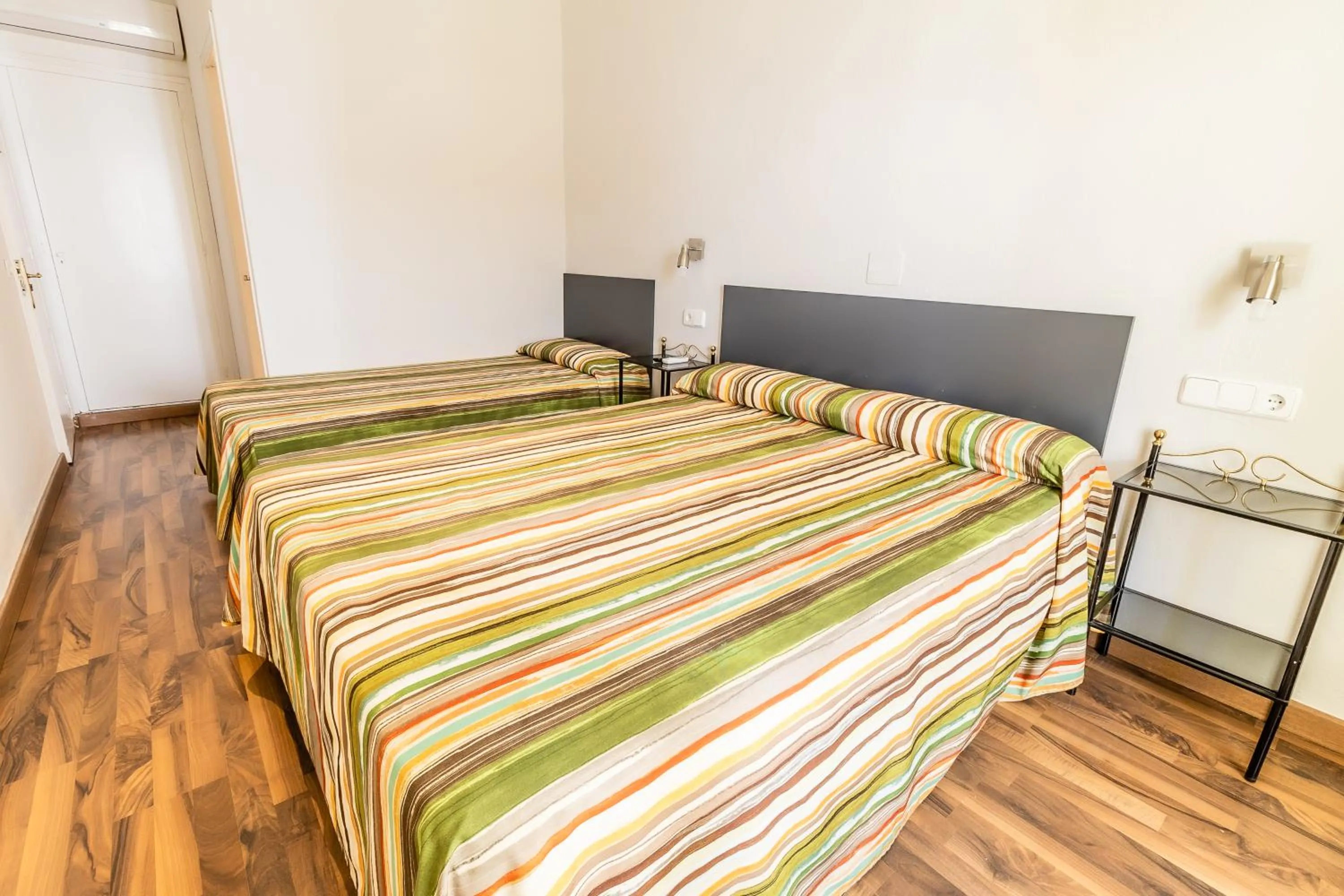 Photo of the whole room, Bed in Fonda Can Dalfo