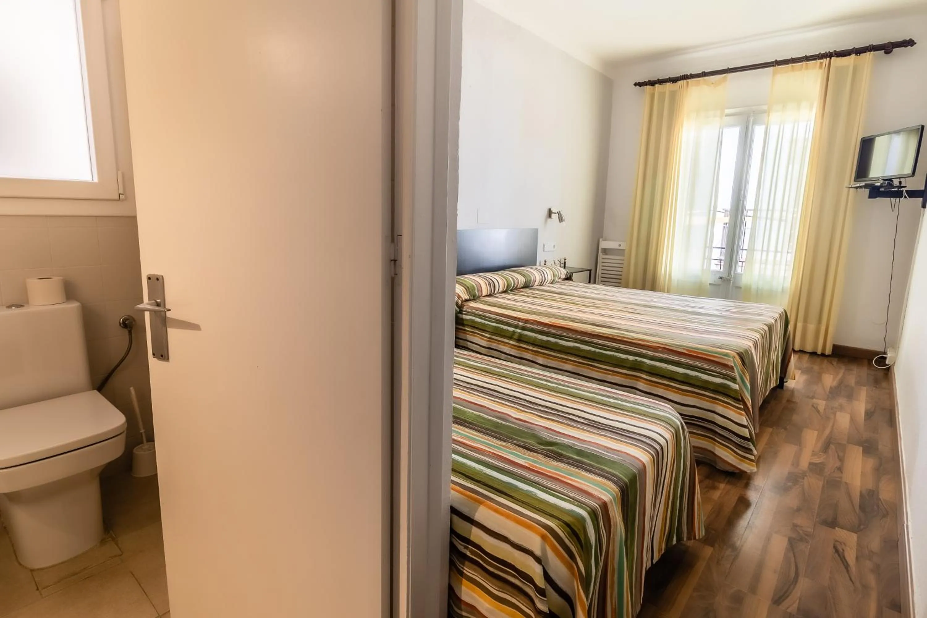 Photo of the whole room, Bed in Fonda Can Dalfo