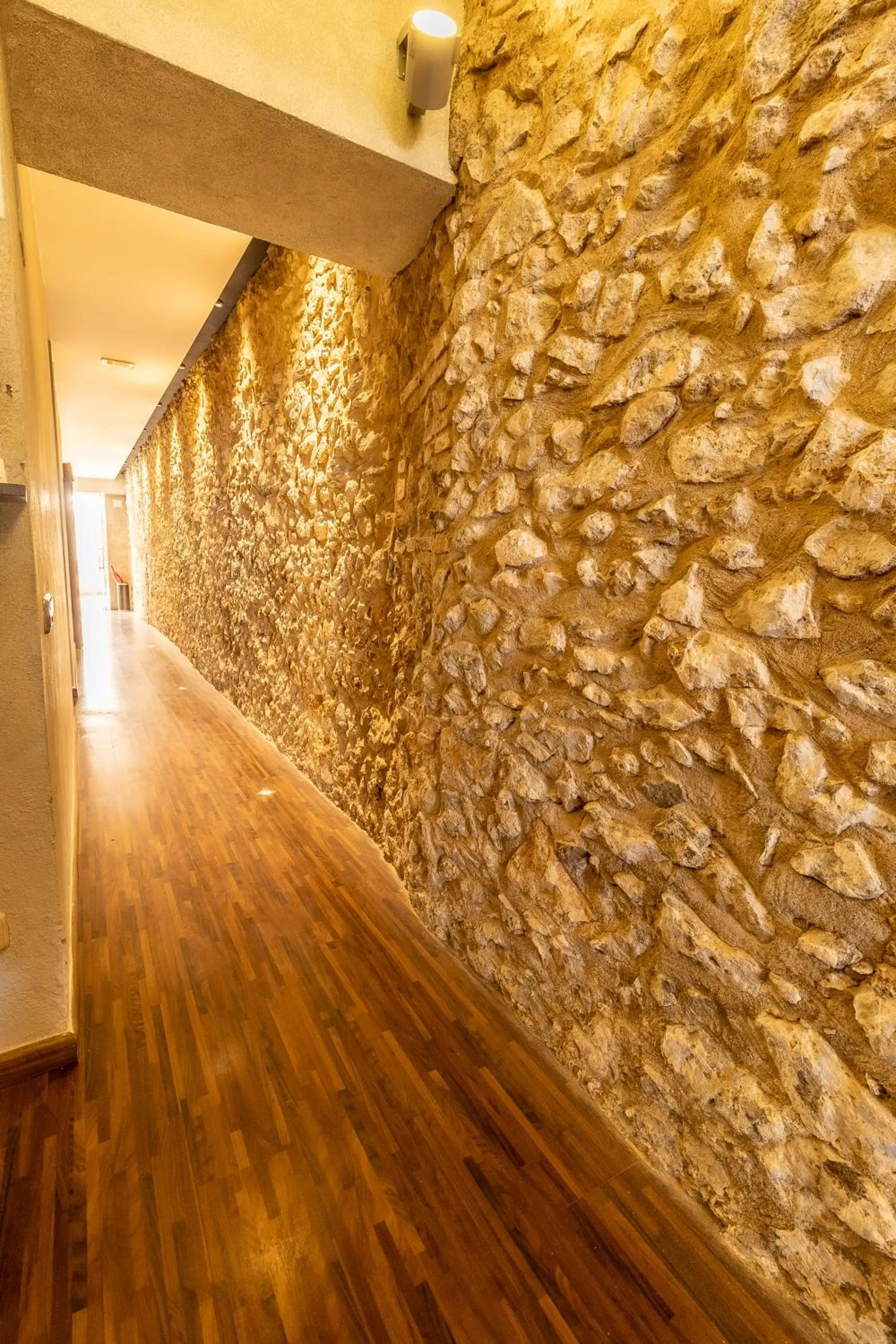 Restaurant/places to eat in Fonda Can Dalfo