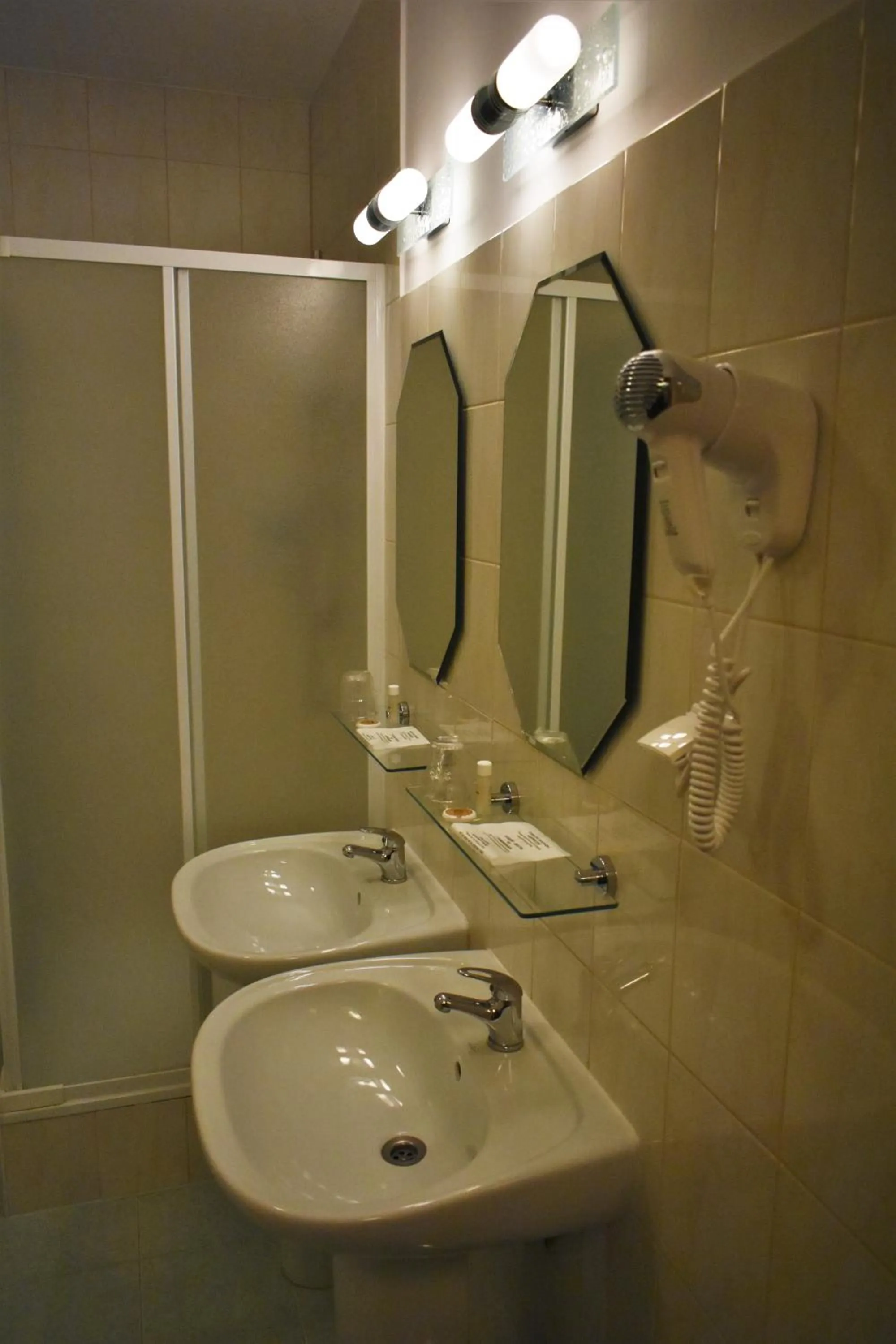 Bathroom in Hotel Złote Dęby