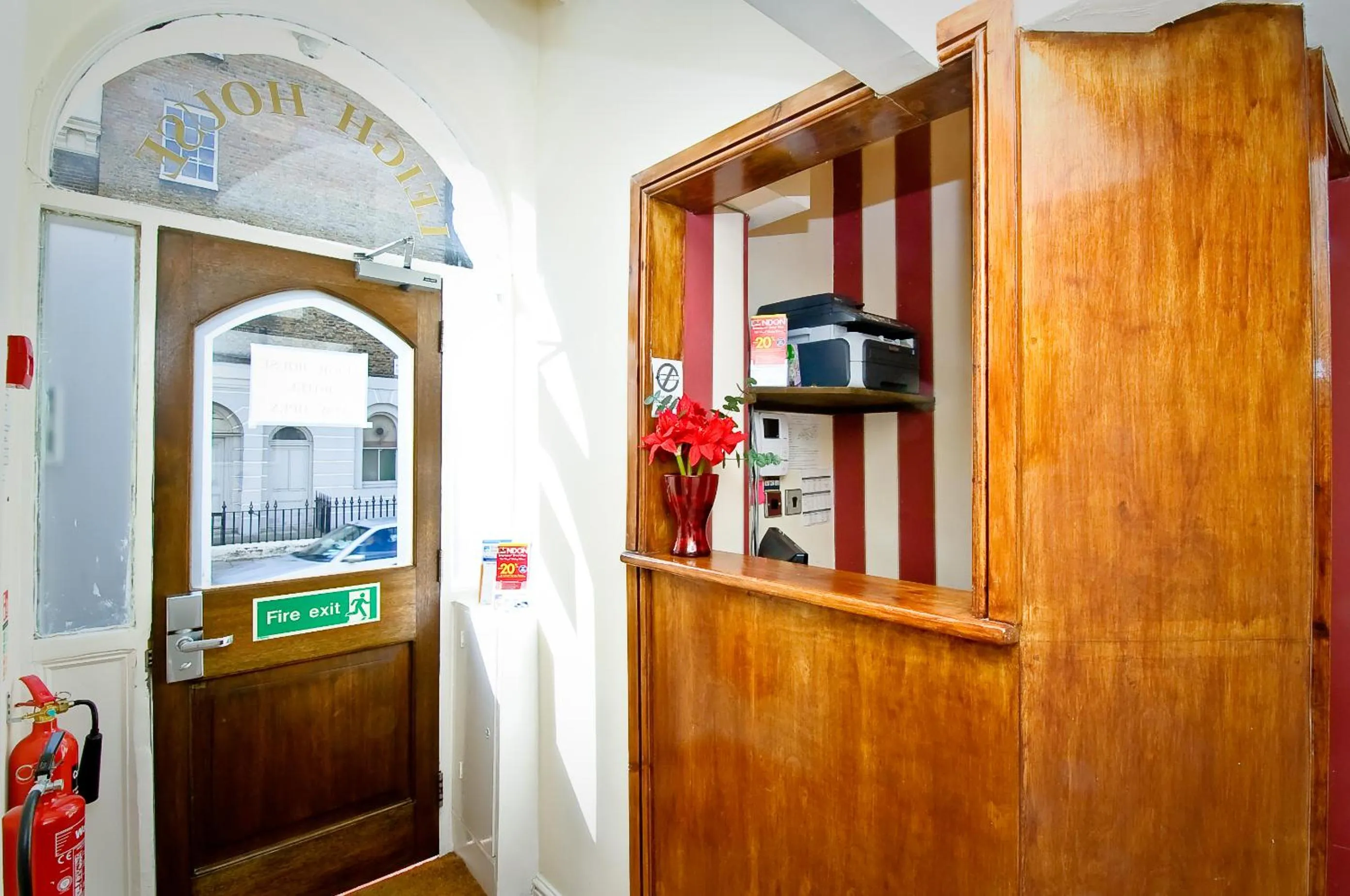 Lobby or reception in Leigh House Hotel