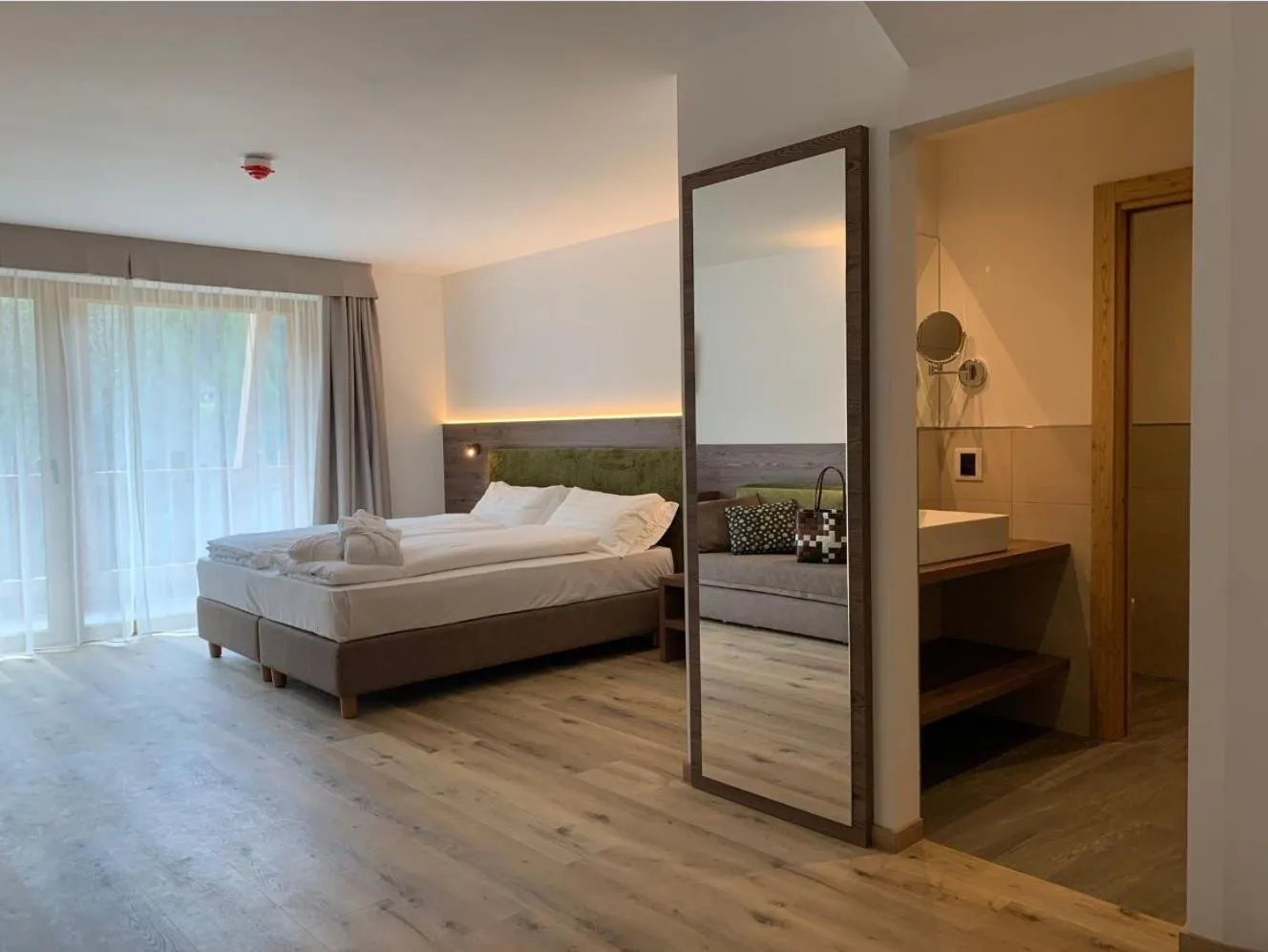 Bedroom, Bed in Hotel Miravalle