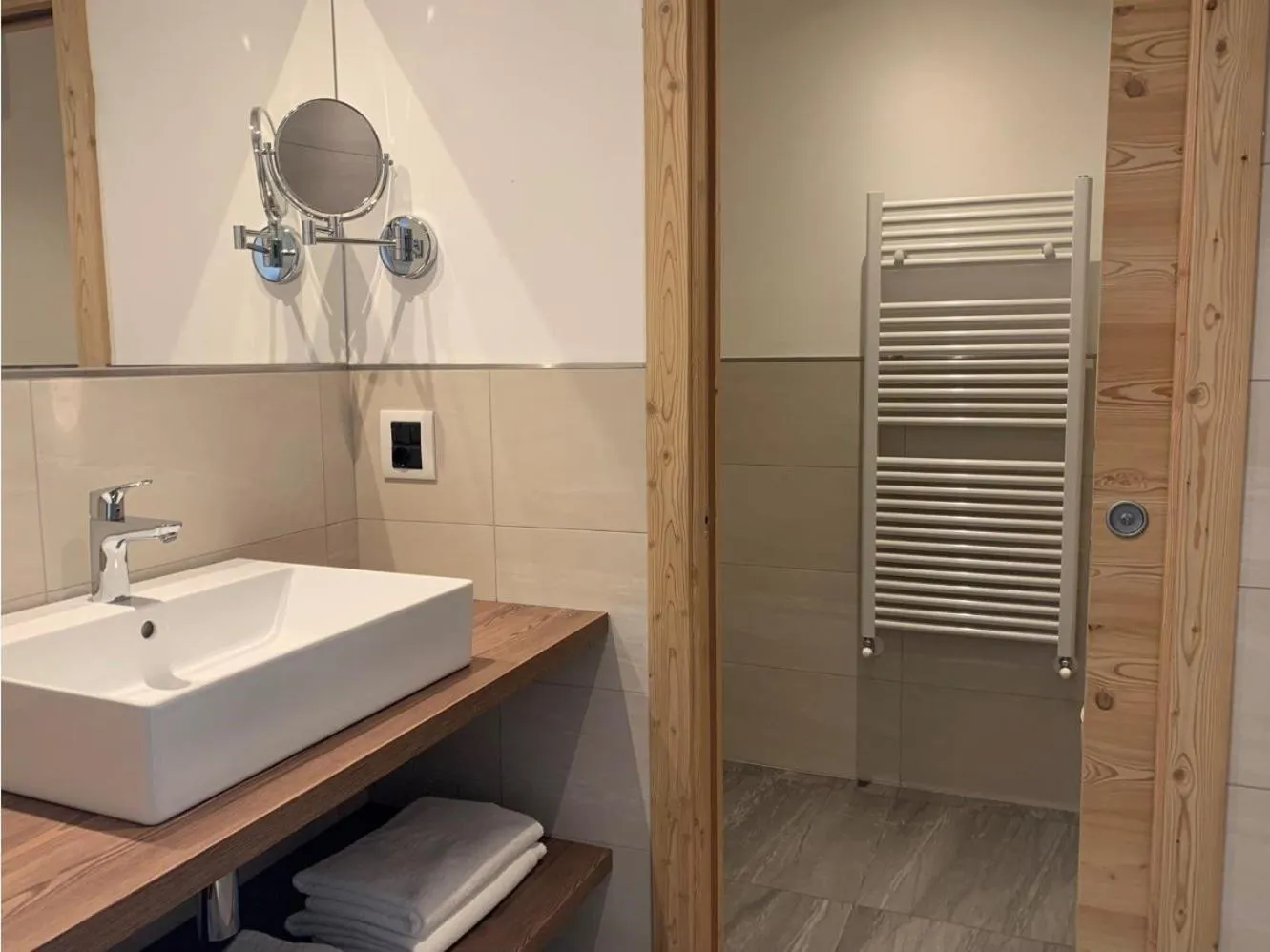 Bathroom in Hotel Miravalle