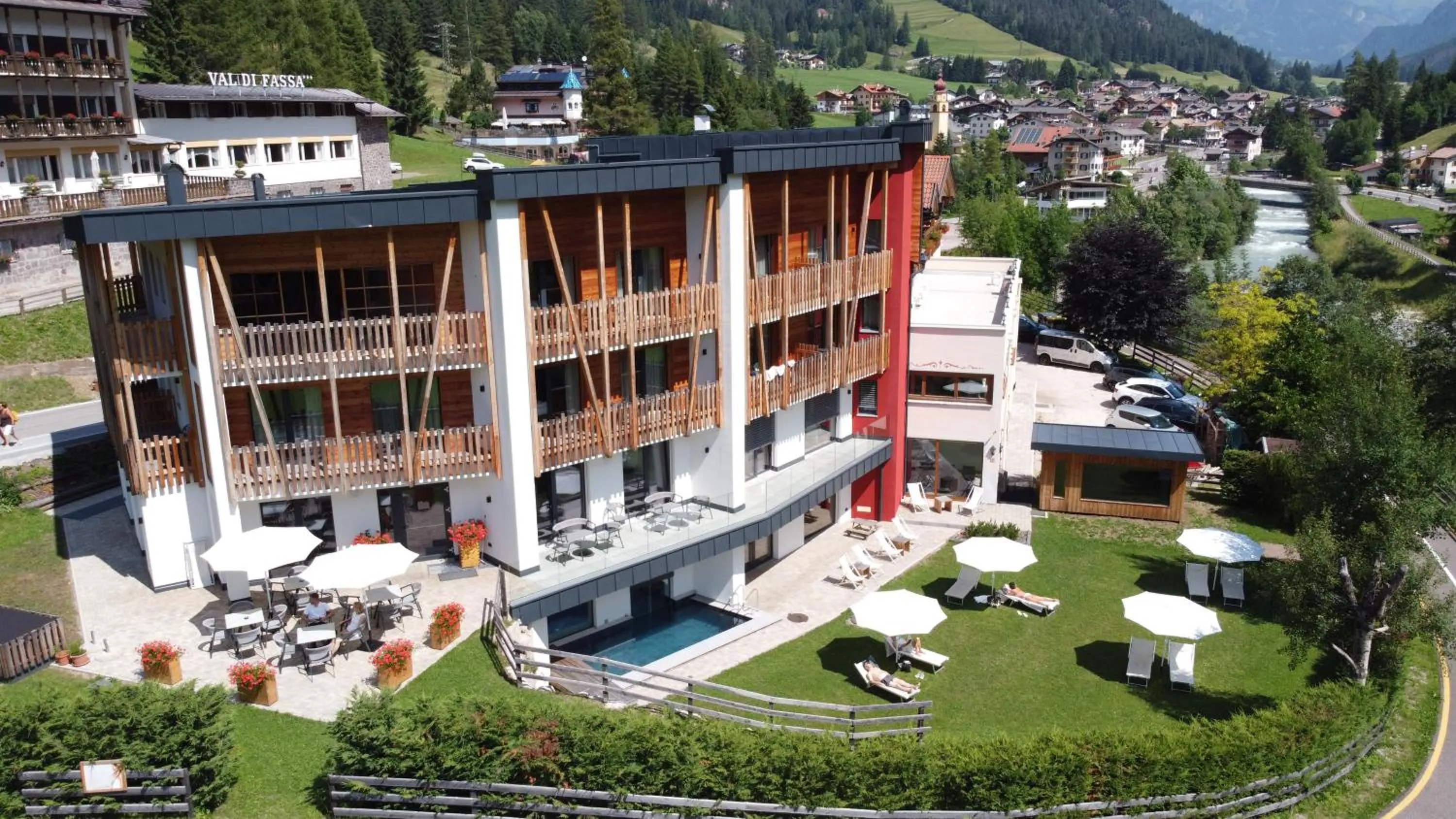 Property building in Hotel Miravalle