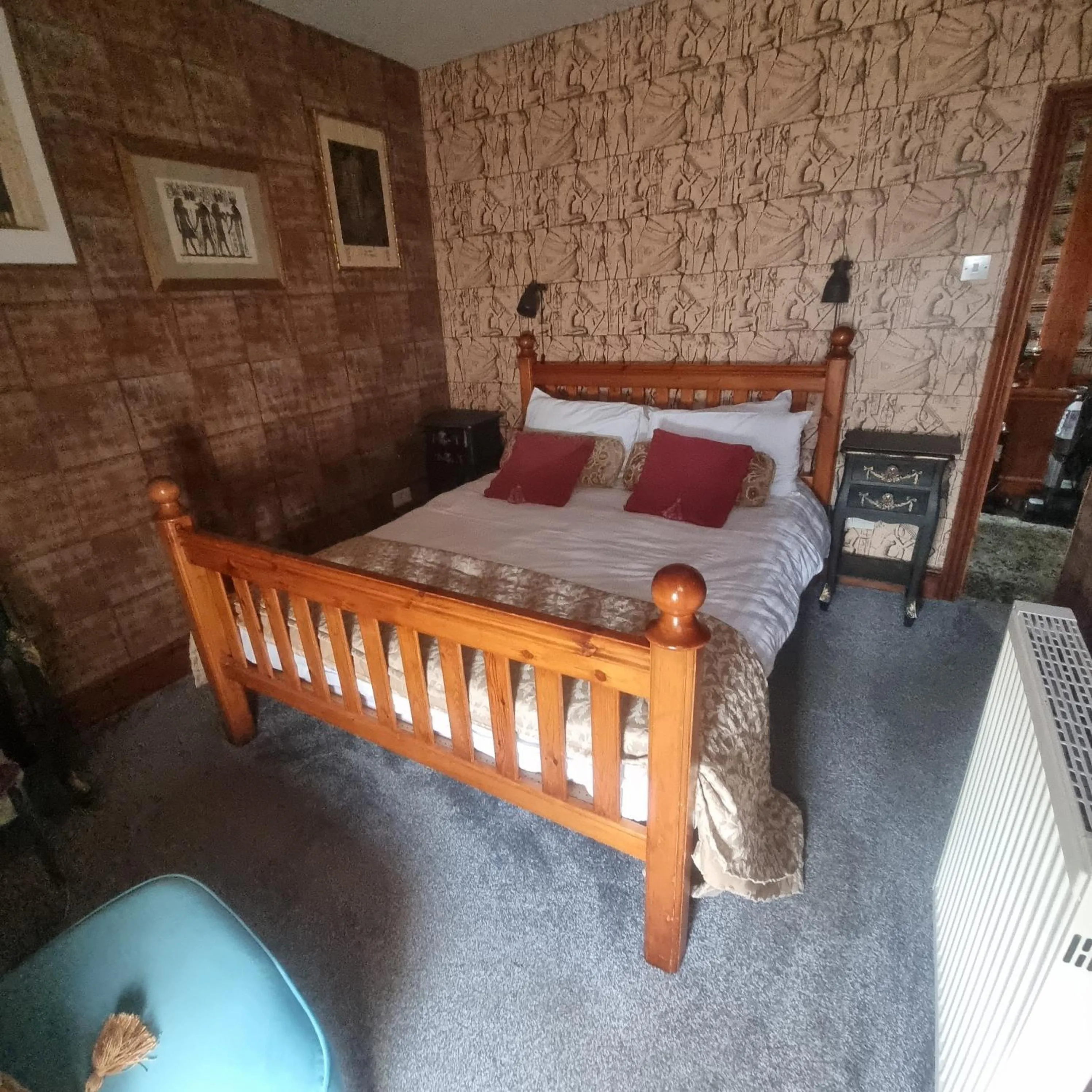 Bed in Tracey's Driftwood