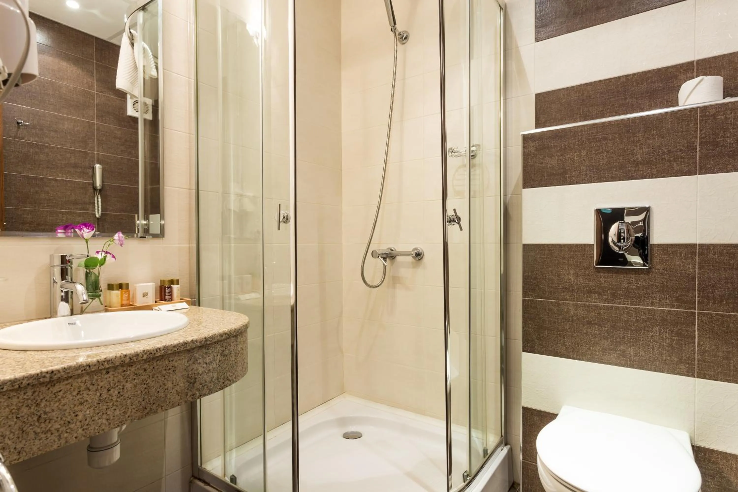 Shower in City Avenue Hotel