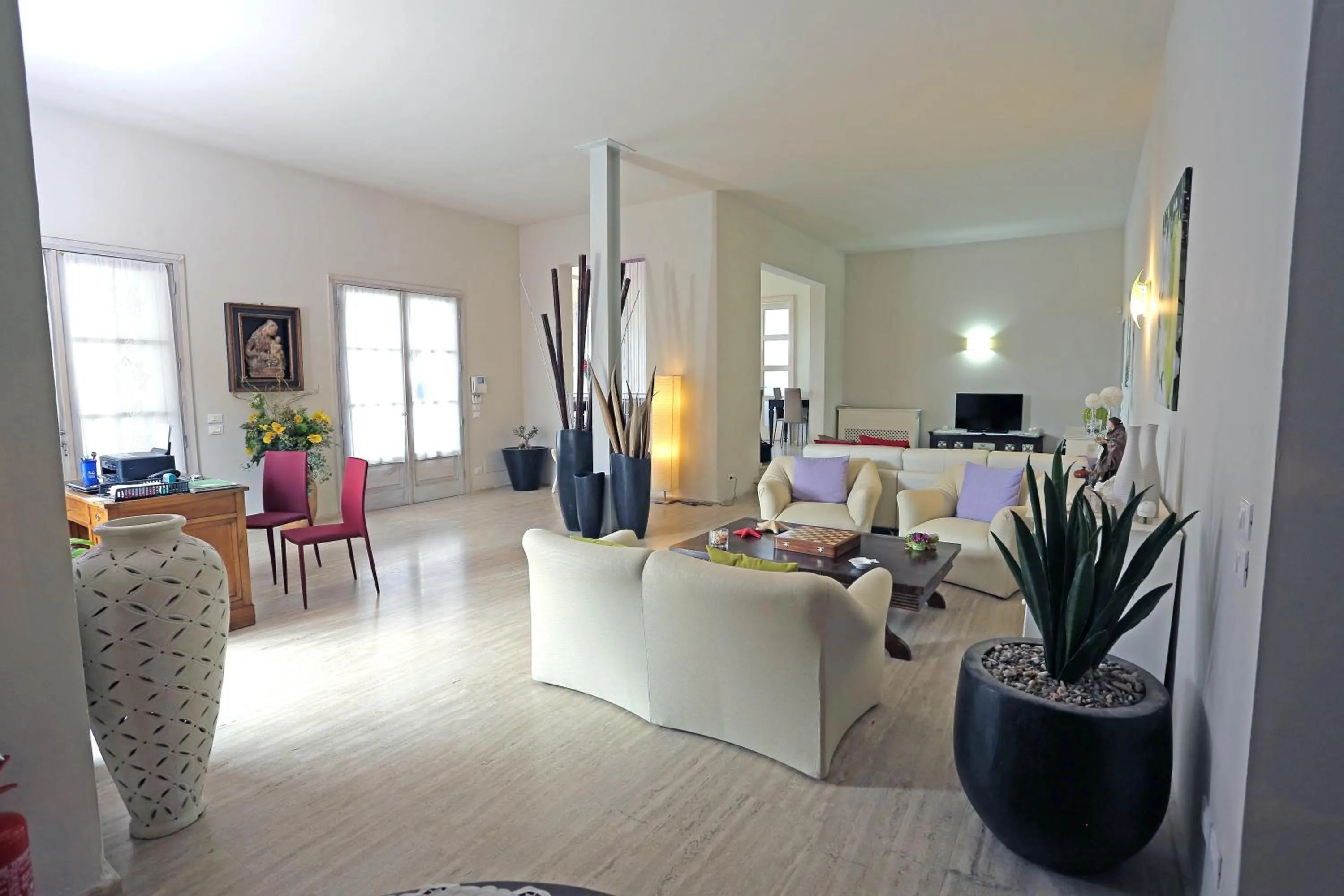 Communal lounge/ TV room in Eco Green La Vigna