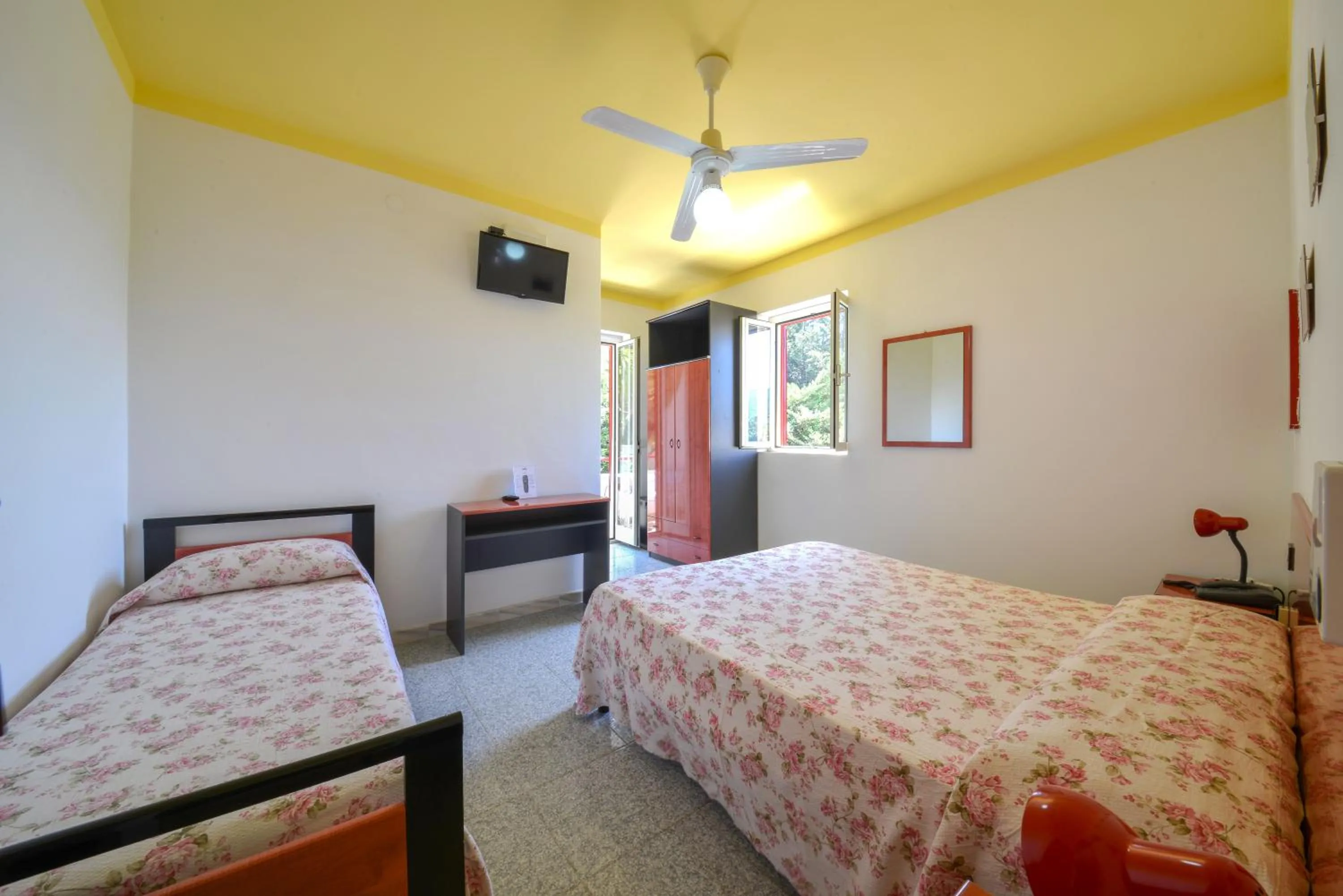 Bedroom, Bed in Hotel Piccolo Paradiso