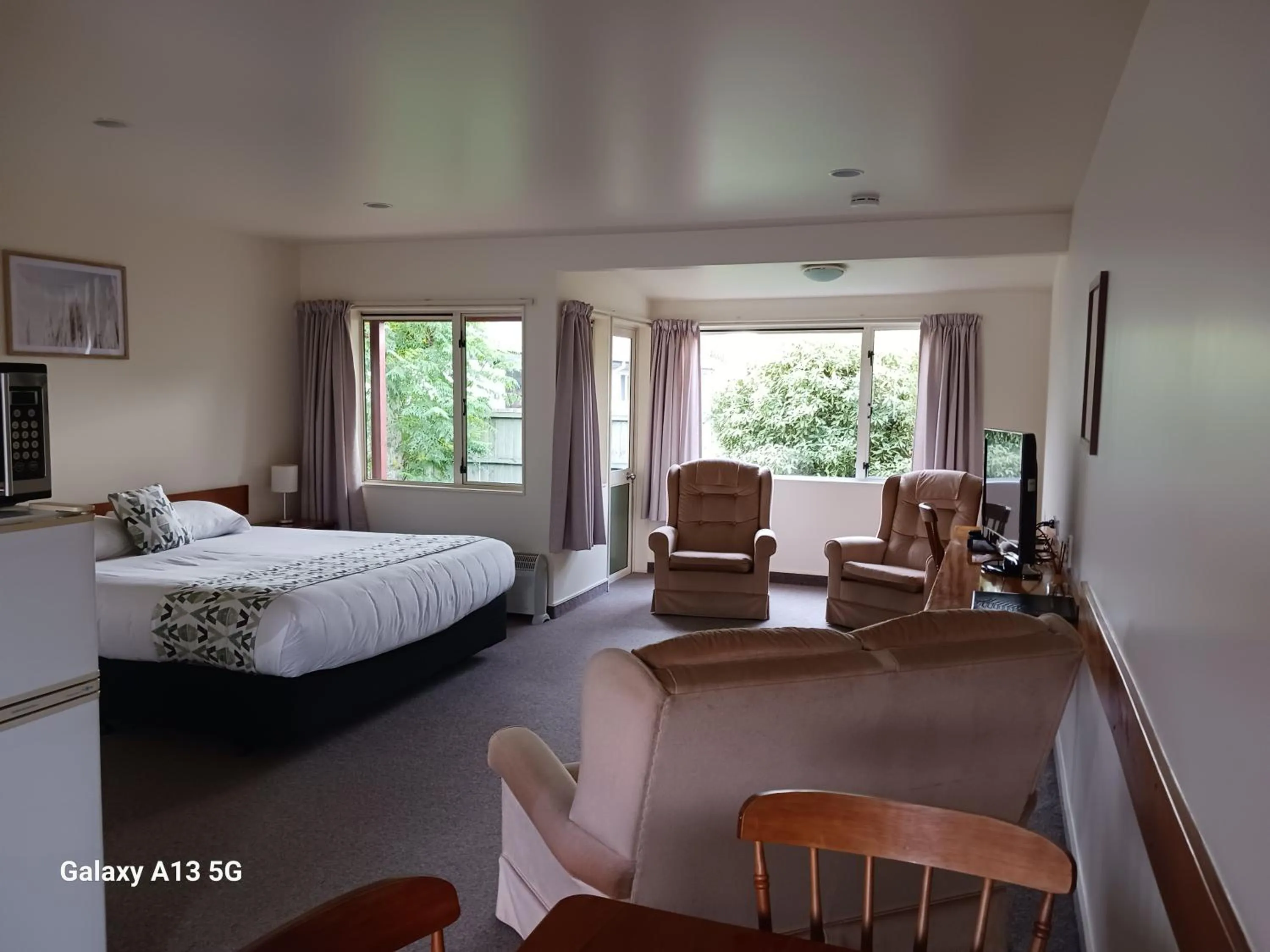 Bed in Anatoki Lodge Motel