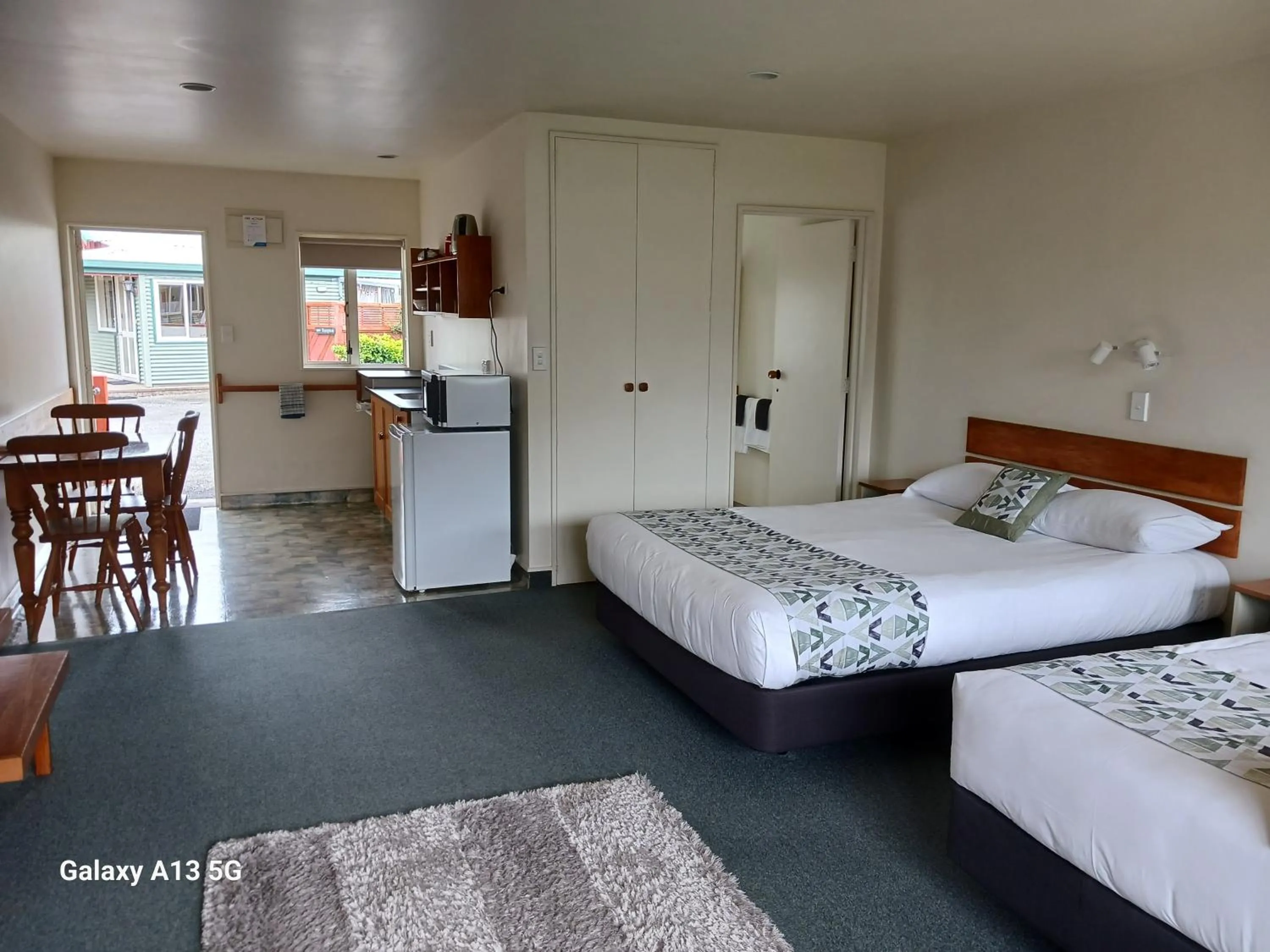 Bed in Anatoki Lodge Motel