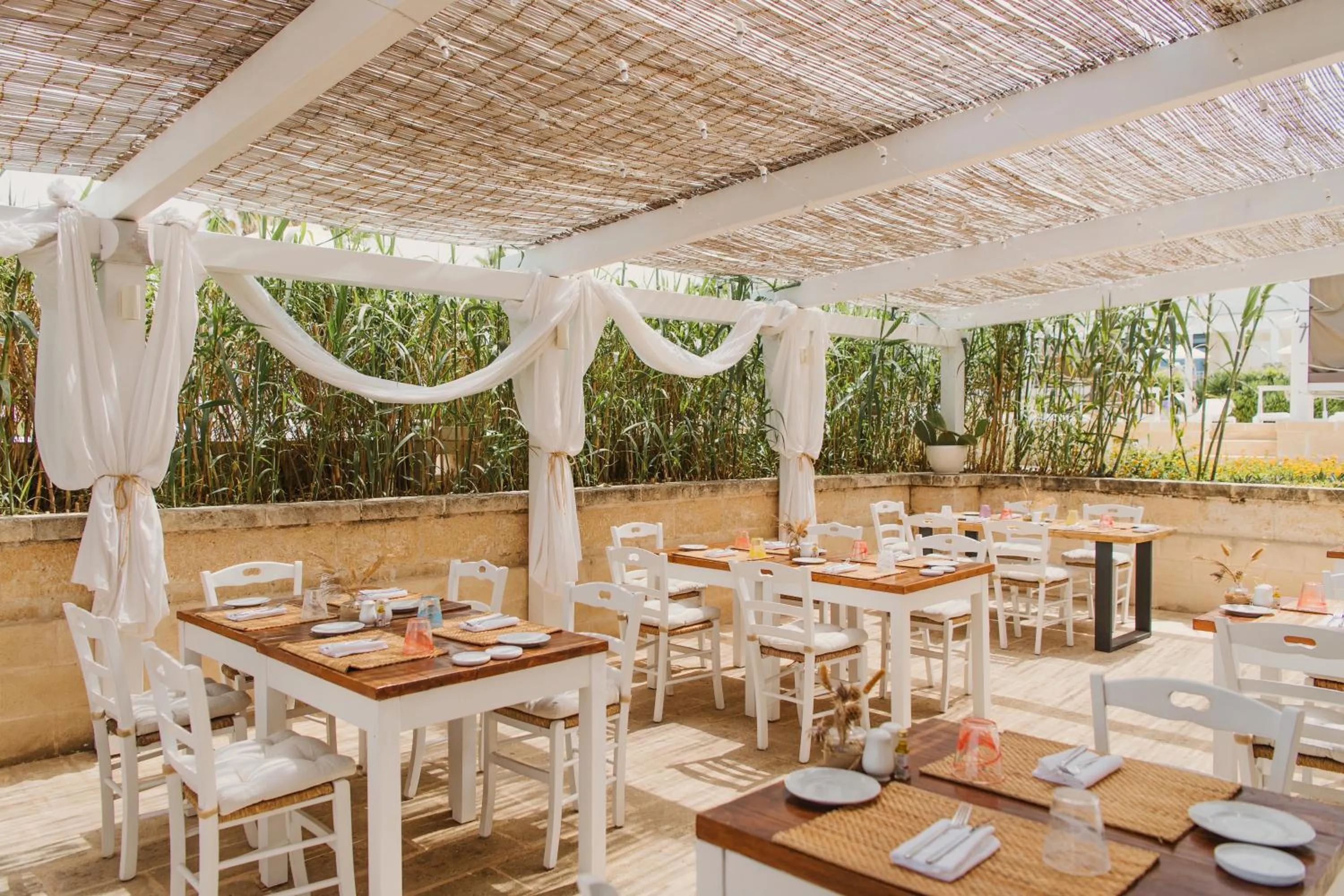 Restaurant/places to eat in Canne Bianche Lifestyle Hotel