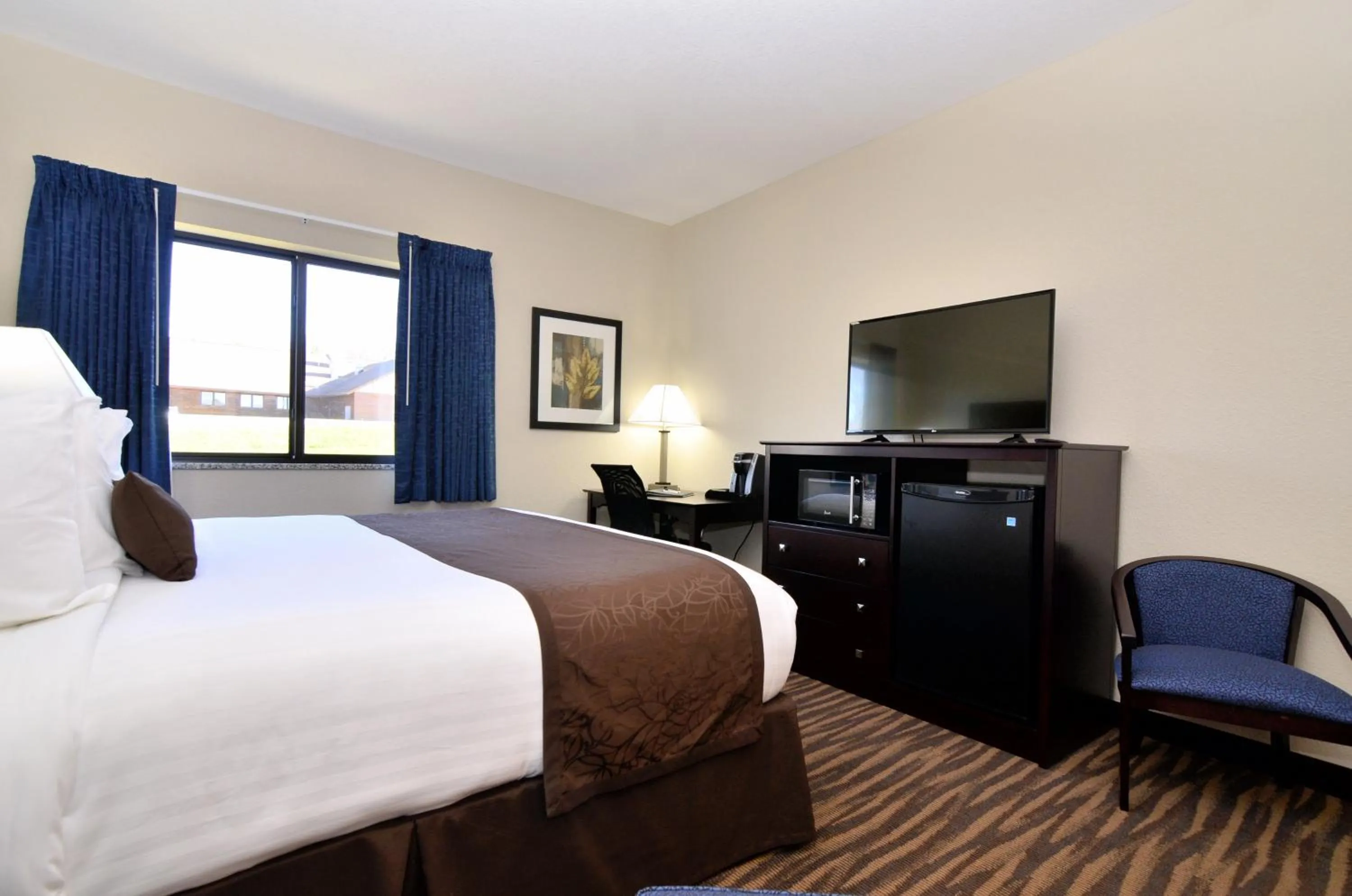 Bed in Cornerstone Inn & Suites Oelwein