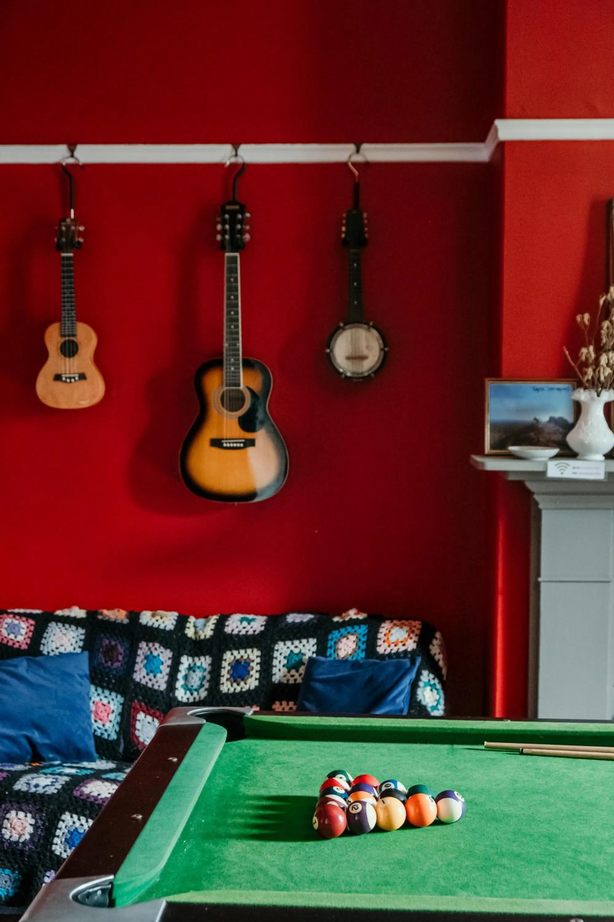 Communal lounge/ TV room in The Wandering Whale Port Fairy