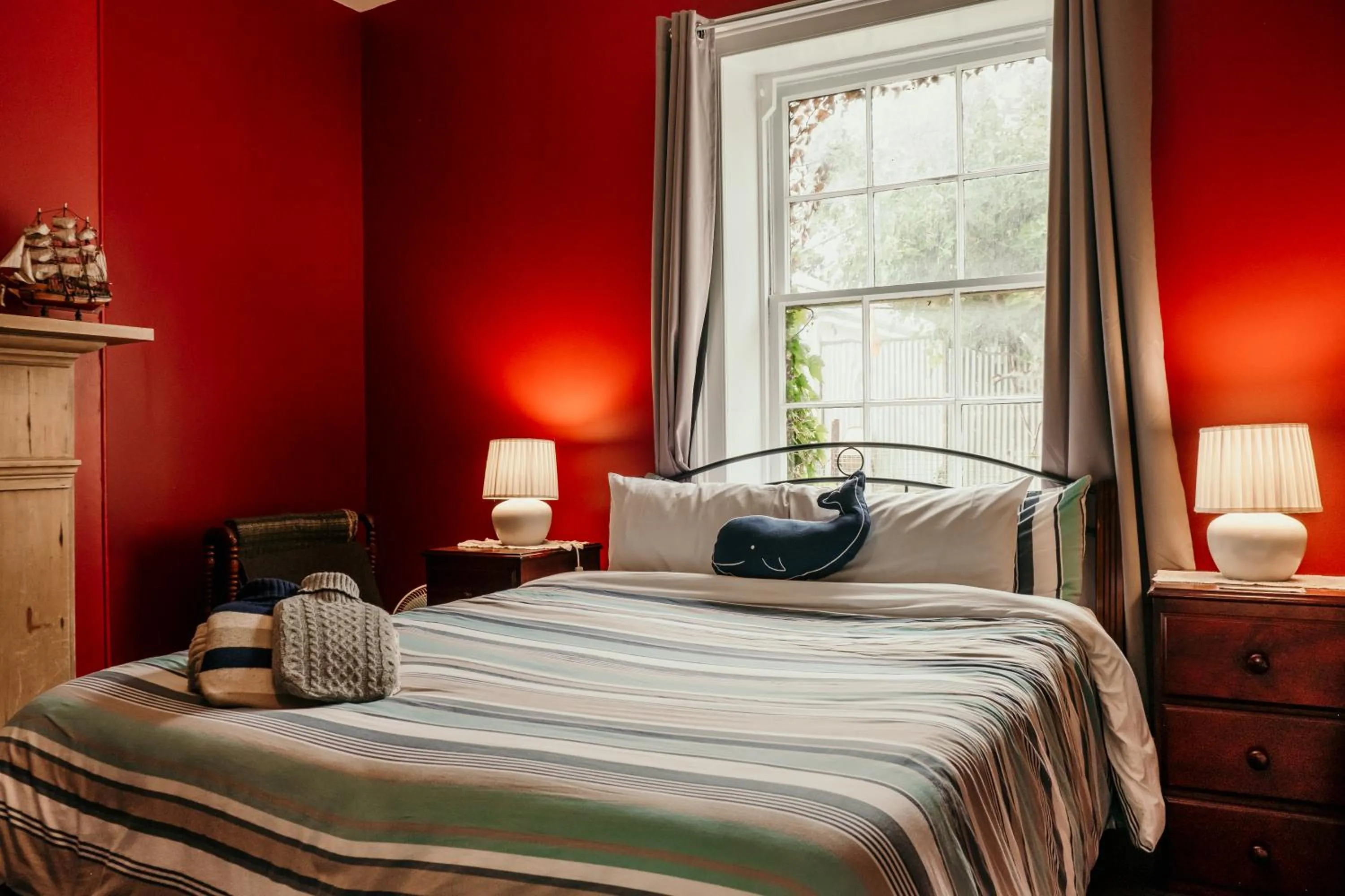 Bedroom, Bed in The Wandering Whale Port Fairy